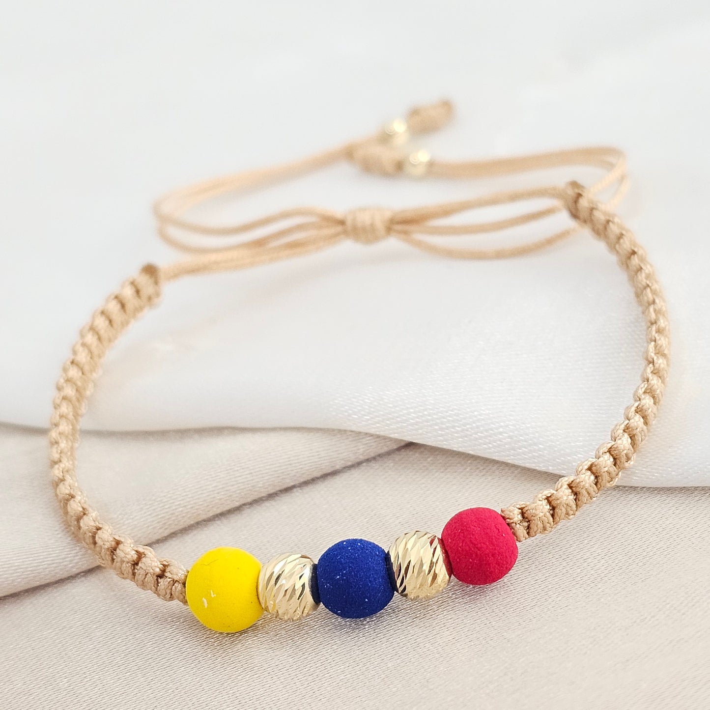 PULSERA GOLD SELECCION COLOMBIA ITALY IT # 5 - 3 MACRAME BEIGE