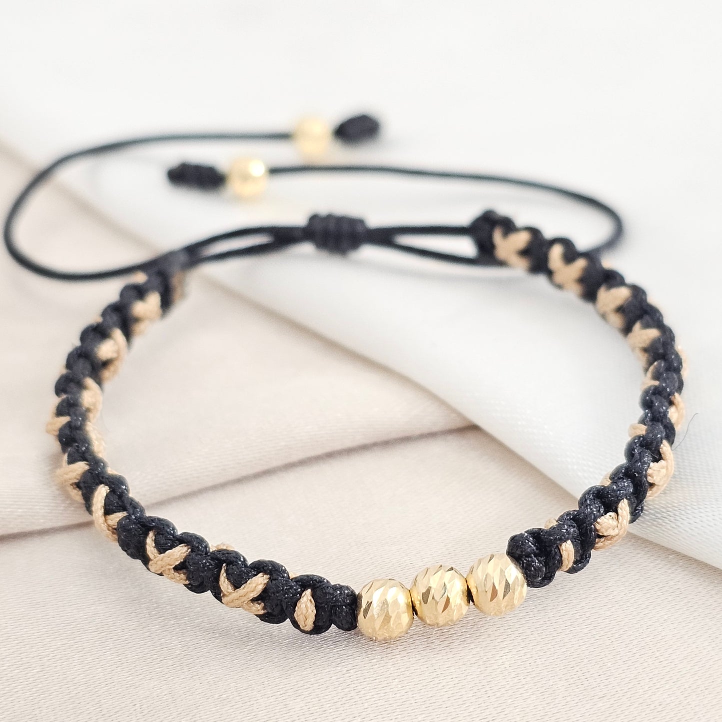 PULSERA GOLD MACRAME ITALY IT #4 COMBINADA NEGRA