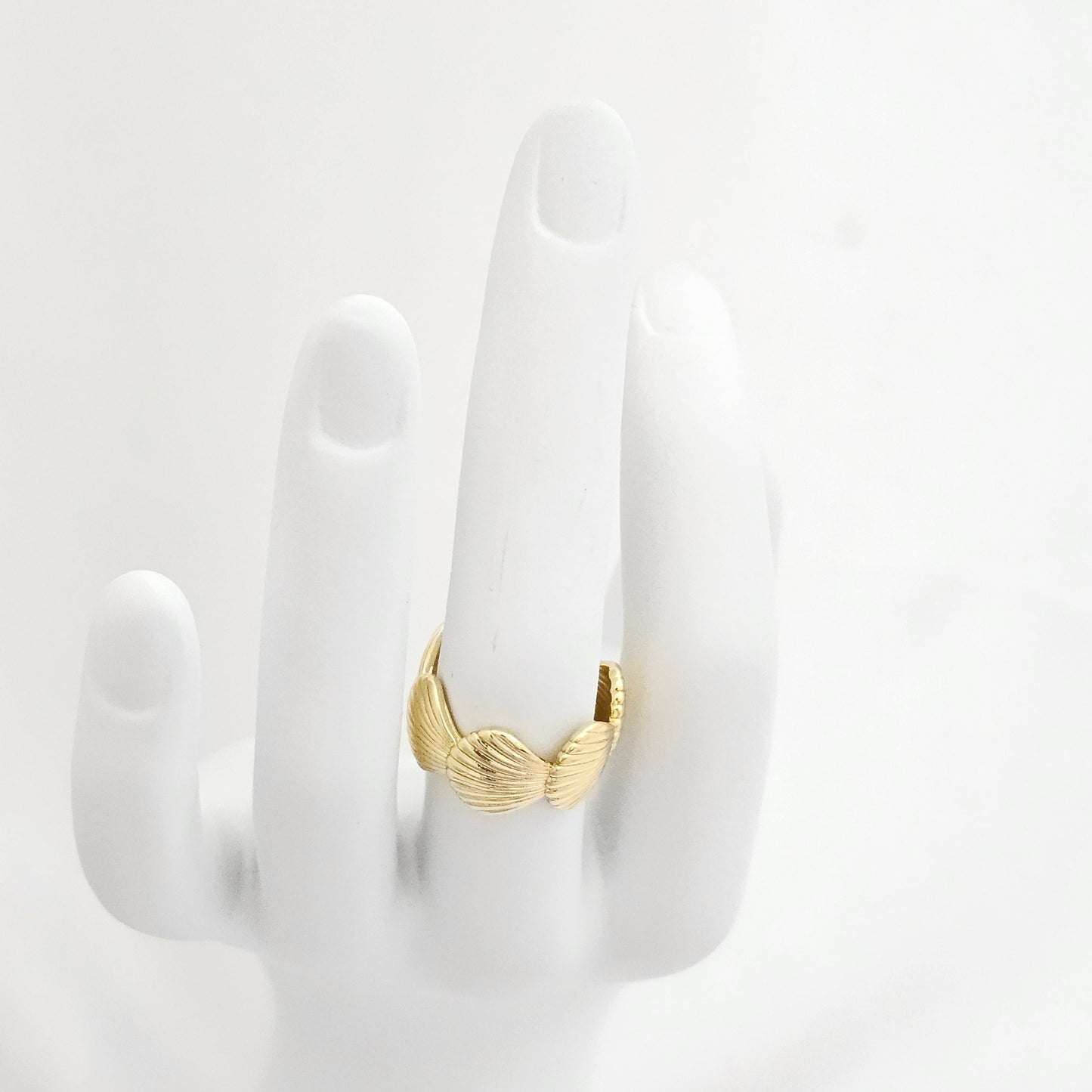 ANILLO CONCHAS DORADO RF K6532