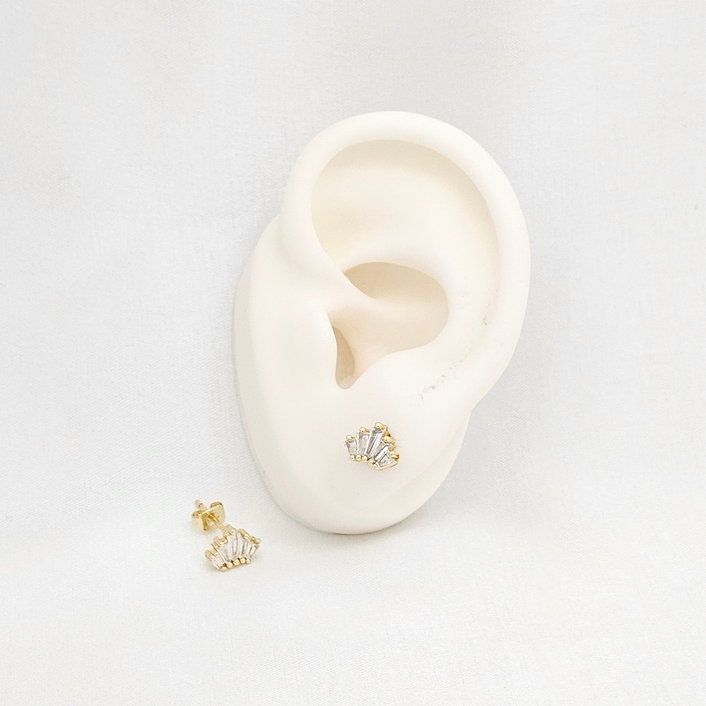 TOPO CORONA CIRCON DORADO RF K2416