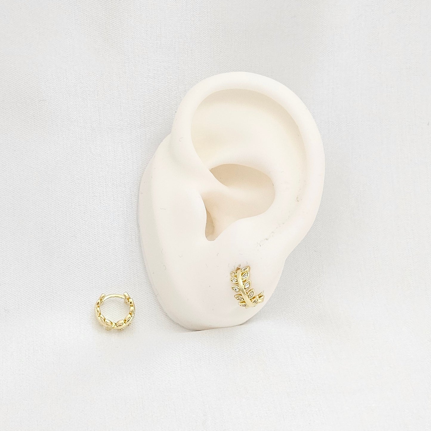 CANDONGA MINI FLORES CON CIRCONES DORADO RF K6620