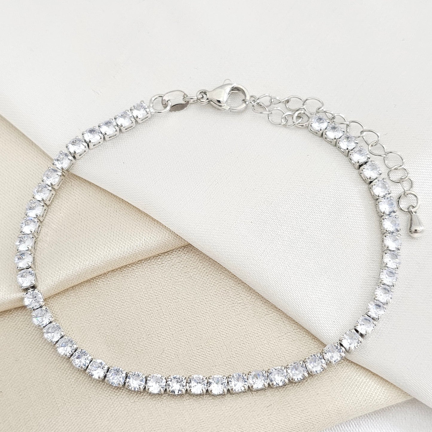 PULSERA CIRCONES CRISTAL CON EXTENSOR PLATEADO RF K7765