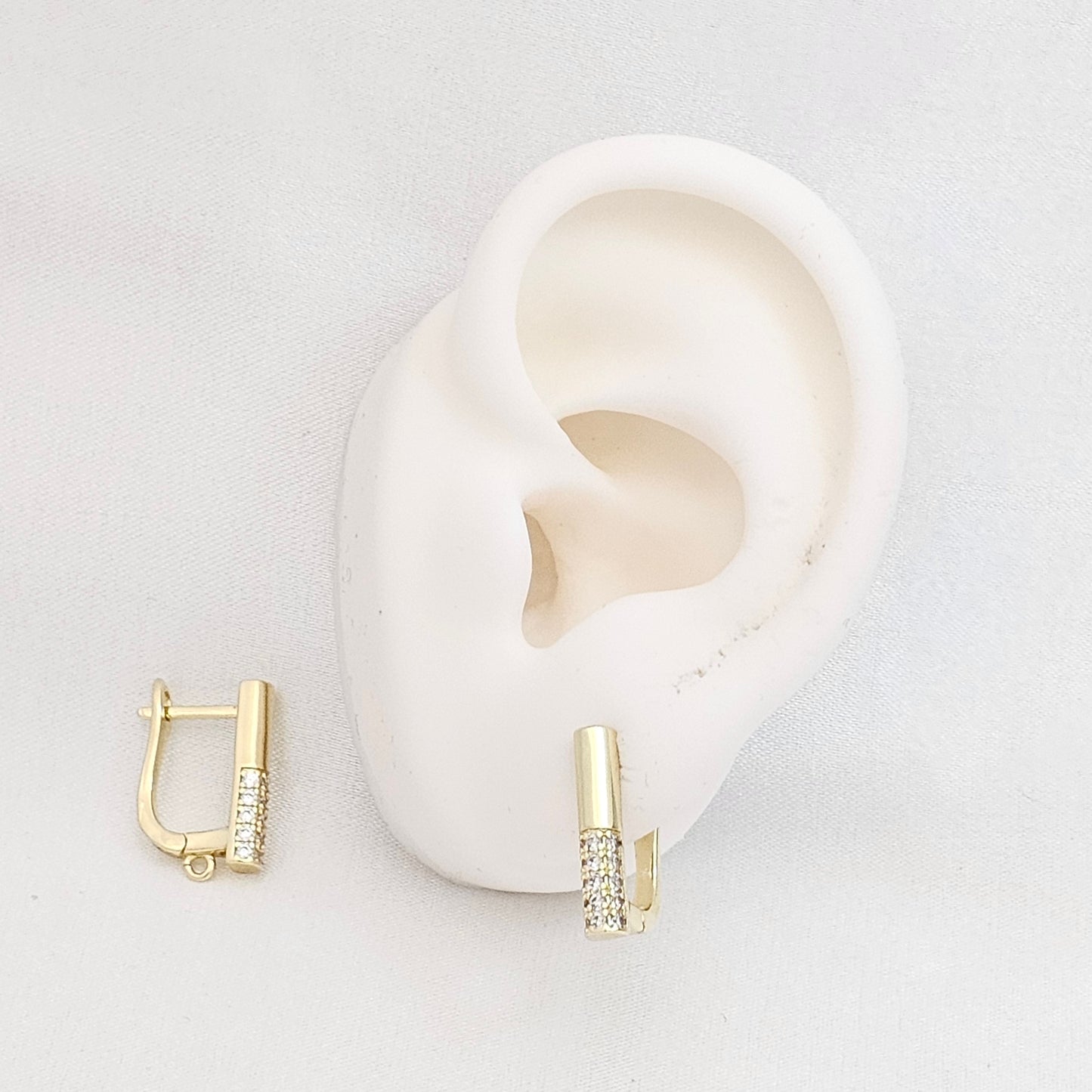 CANDONGA PARA DIJE LISA Y CON CIRCONES DORADO RF K7206