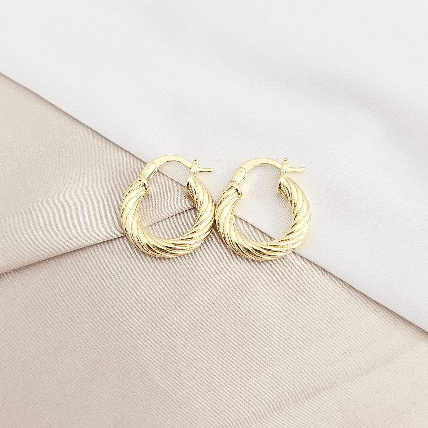 CANDONGA ENTORCHADA 20MM DORADO RF K8128