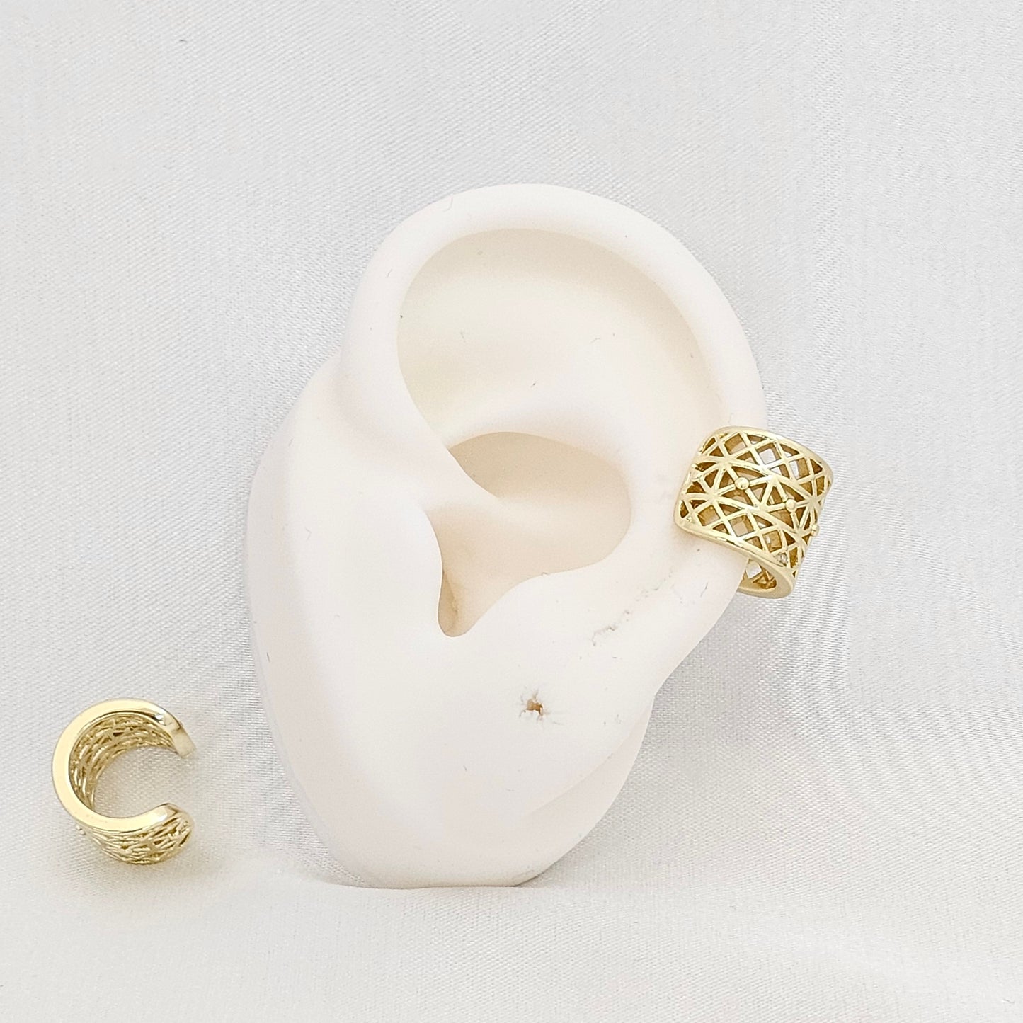 EARCUFF ELEGANTE LISO DORADO RF K6121
