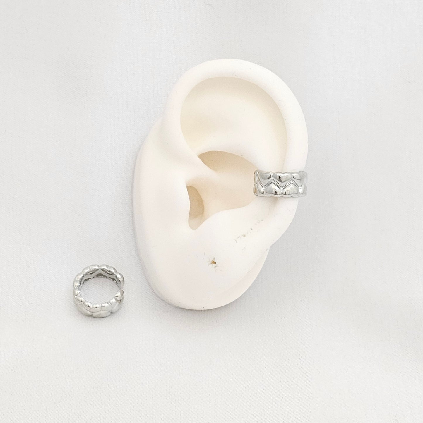 EARCUFF CORAZONES LISOS PEQUEÑOS PLATEADO RF K6868