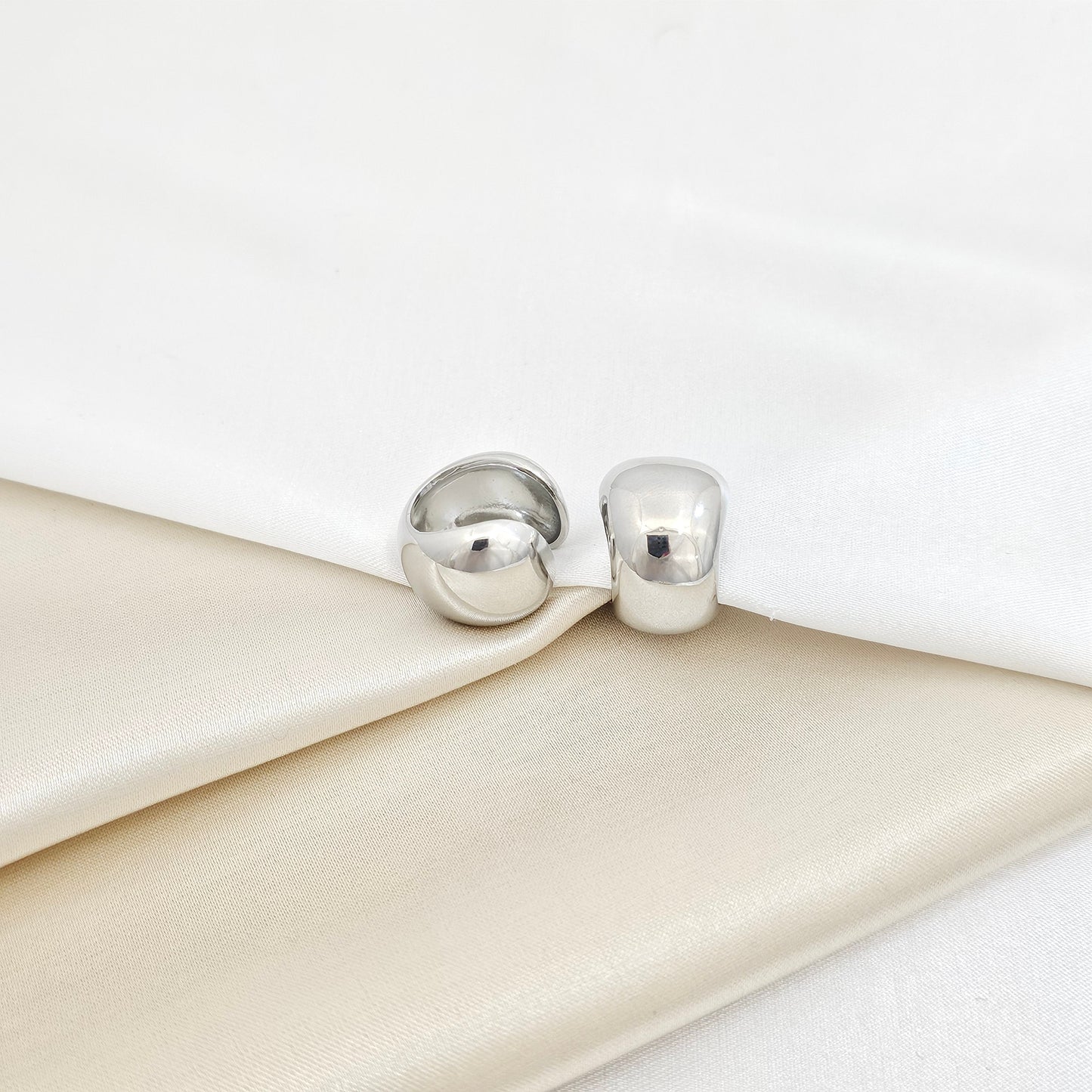 EARCUFF LISO GRUESO PLATEADO RF K7593