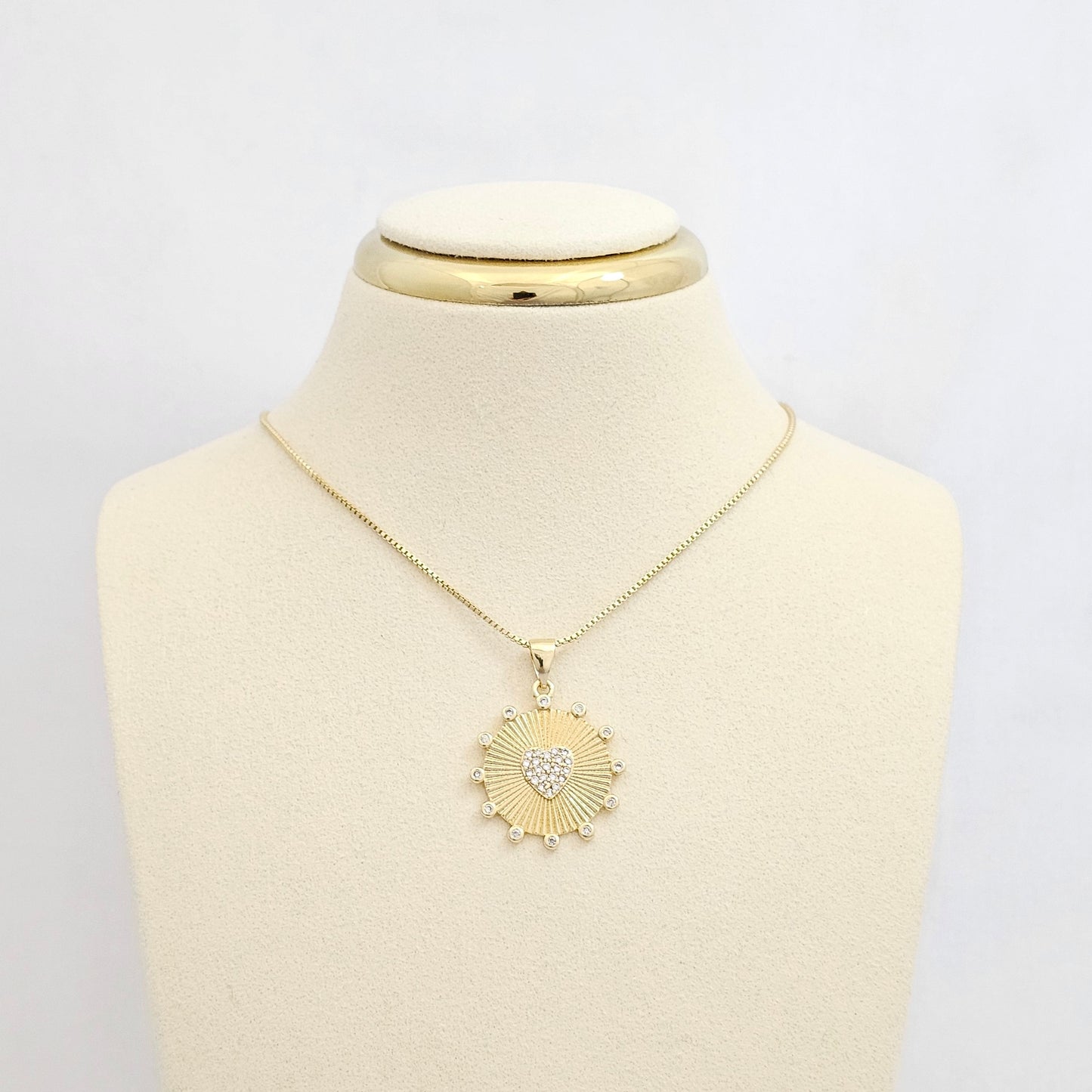 CADENA VENECIANA PUNTA AGUJA DIJE CORAZON DORADO RF K6928