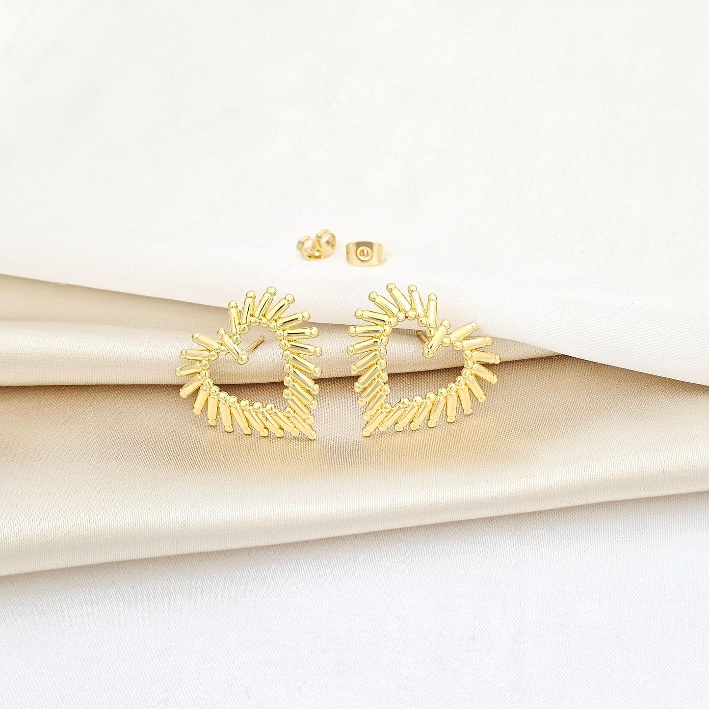 TOPO CORAZON CON LINEAS DORADO RF K5778