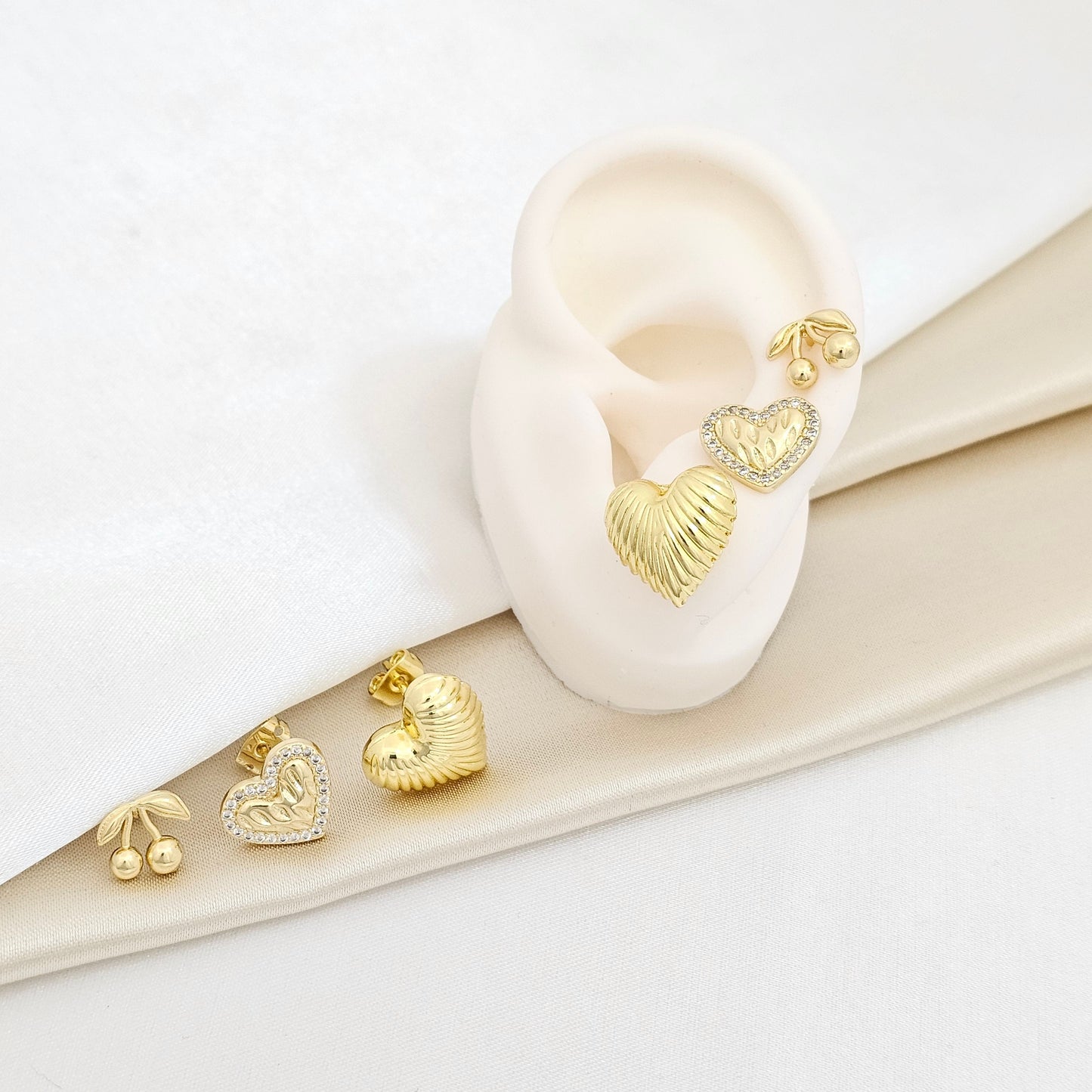 SET TRES TOPOS CORAZONES Y CEREZA PEQUEÑA DORADO RF K6205