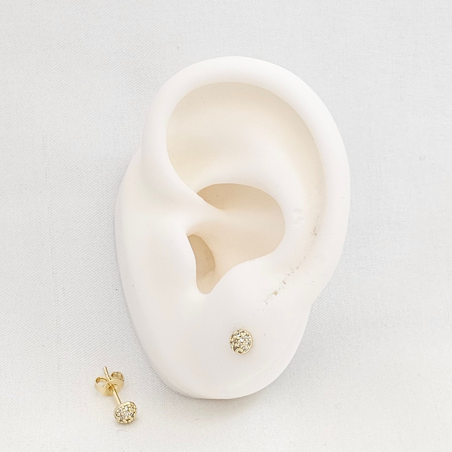 TOPO MEDIA BOLA 4MM CON CIRCONES DORADO RF K7264
