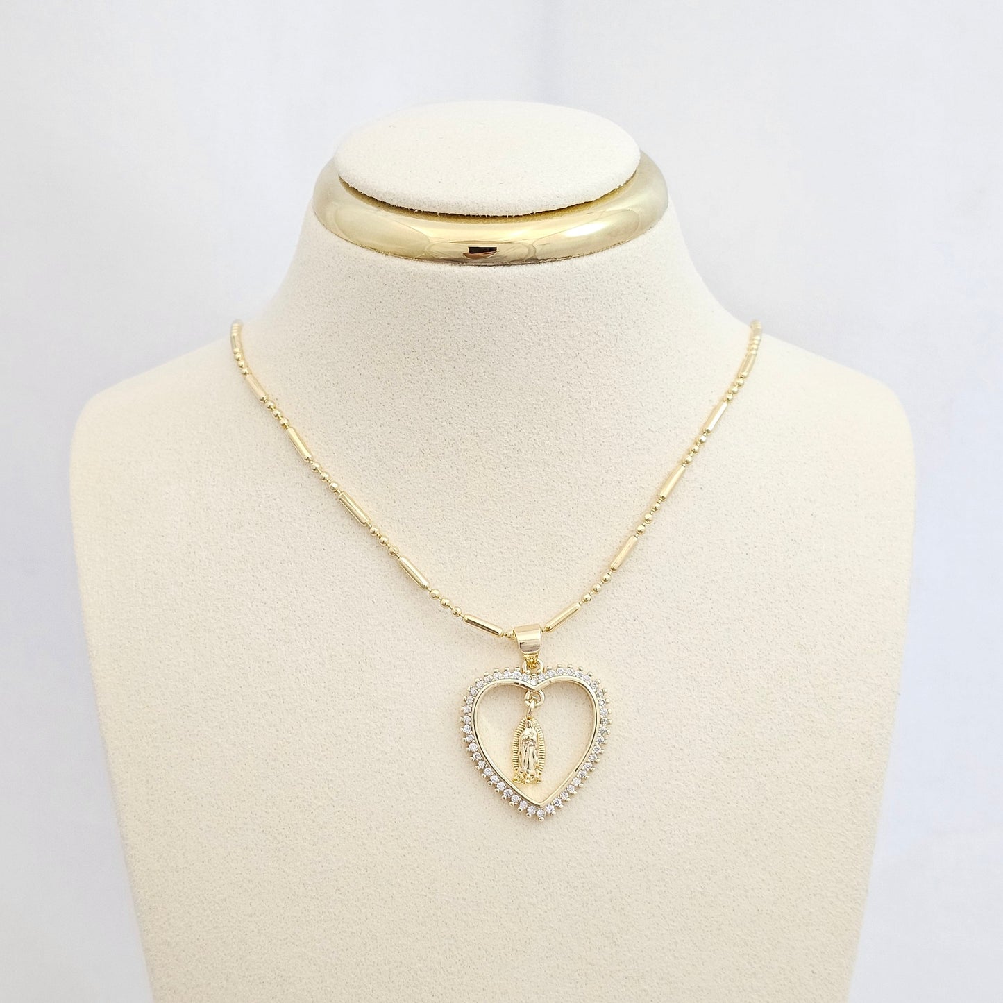 DIJE CORAZON CIRCONIAS VIRGEN DE GUADALUPE DORADO RF K6471