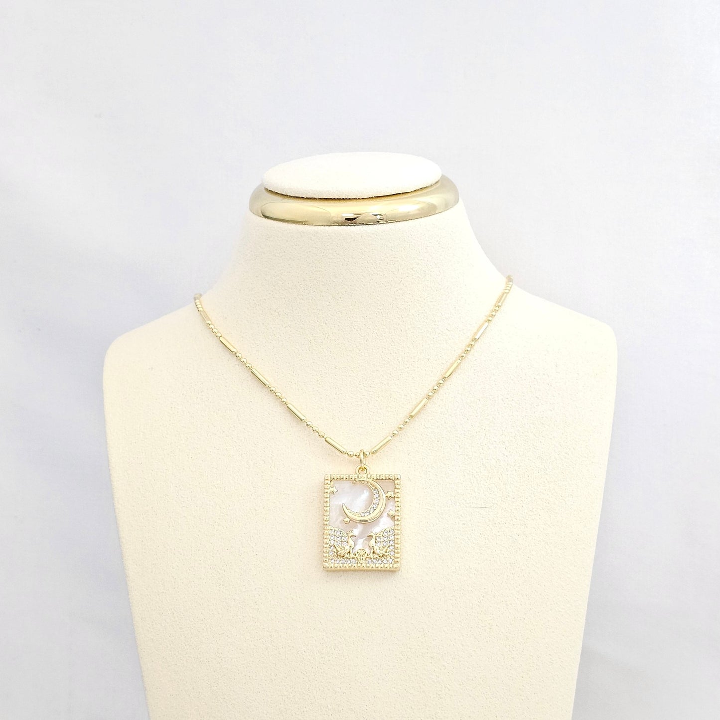 DIJE CUADRO GRANDE NACAR LUNA DORADO RF K6565