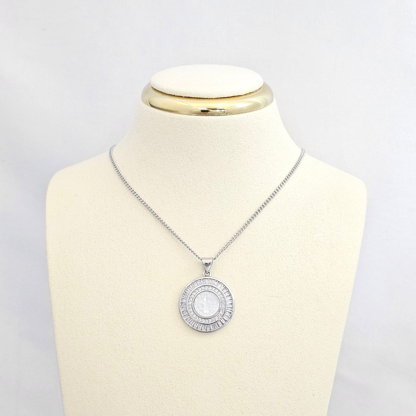 DIJE CIRCULO CIRCONES PLATEADO SAN BENITO DE NACAR RF K6568