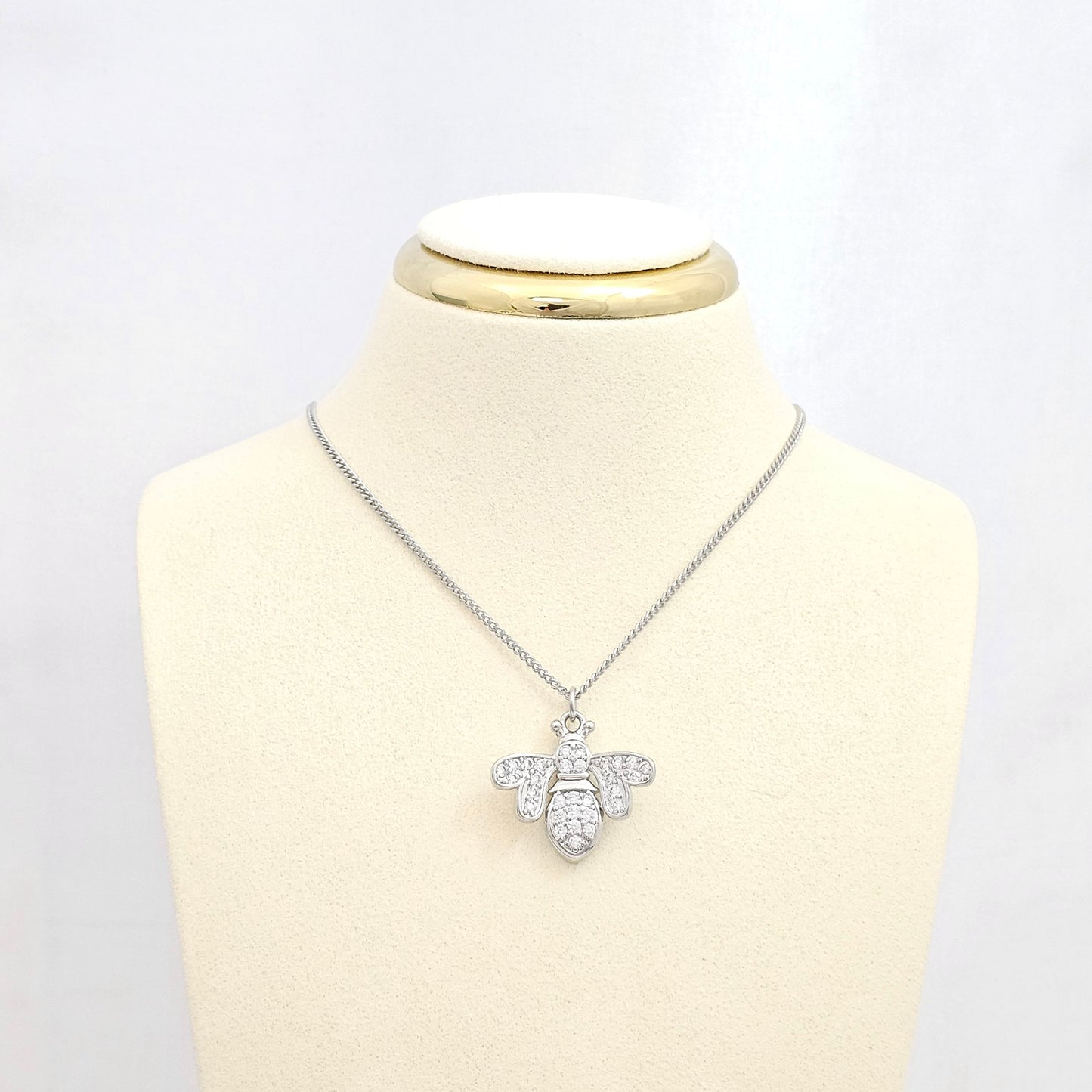 DIJE ABEJA REINA CIRCONES PLATEADO RF K6583