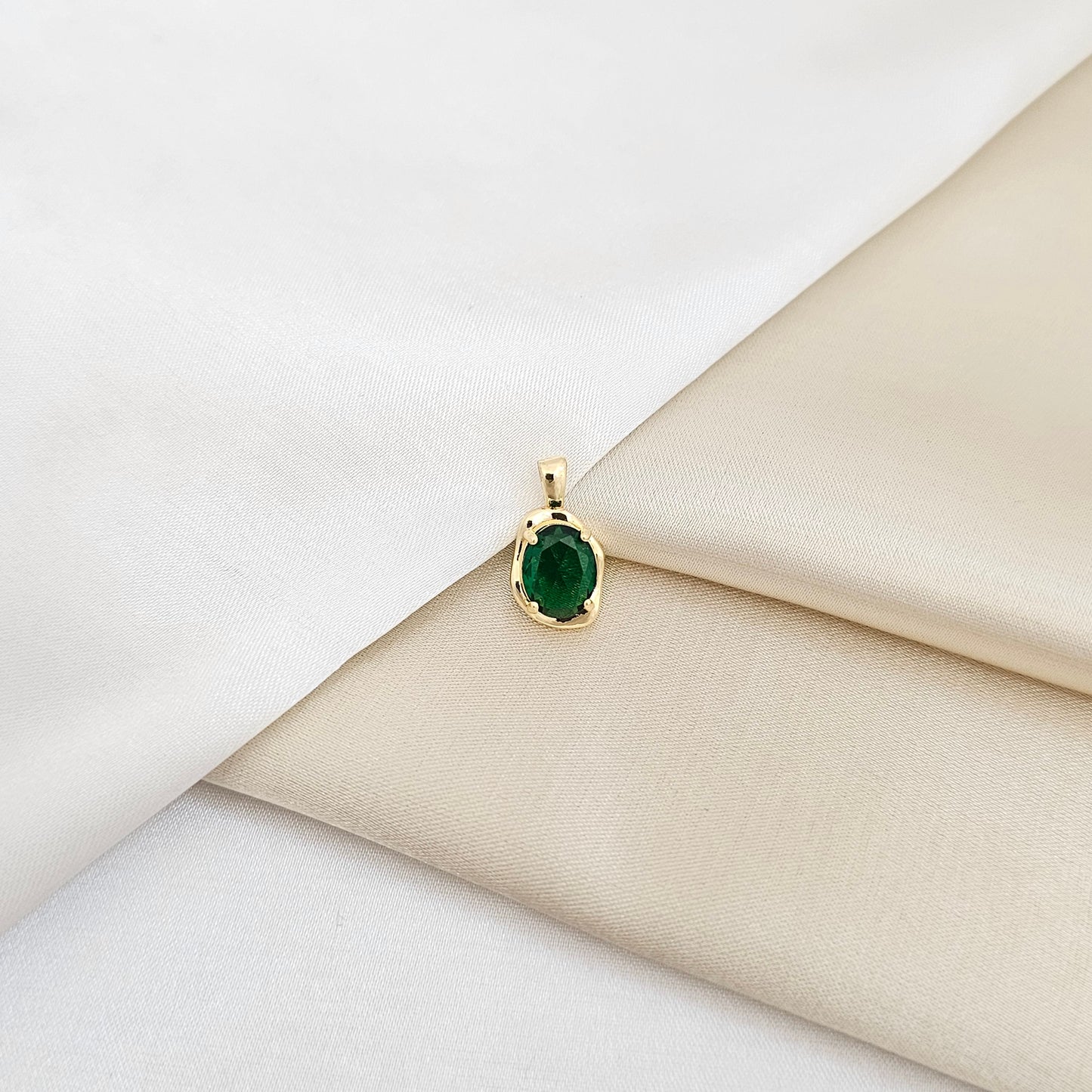 DIJE DORADO CIRCON GRANDE VERDE RF K6712