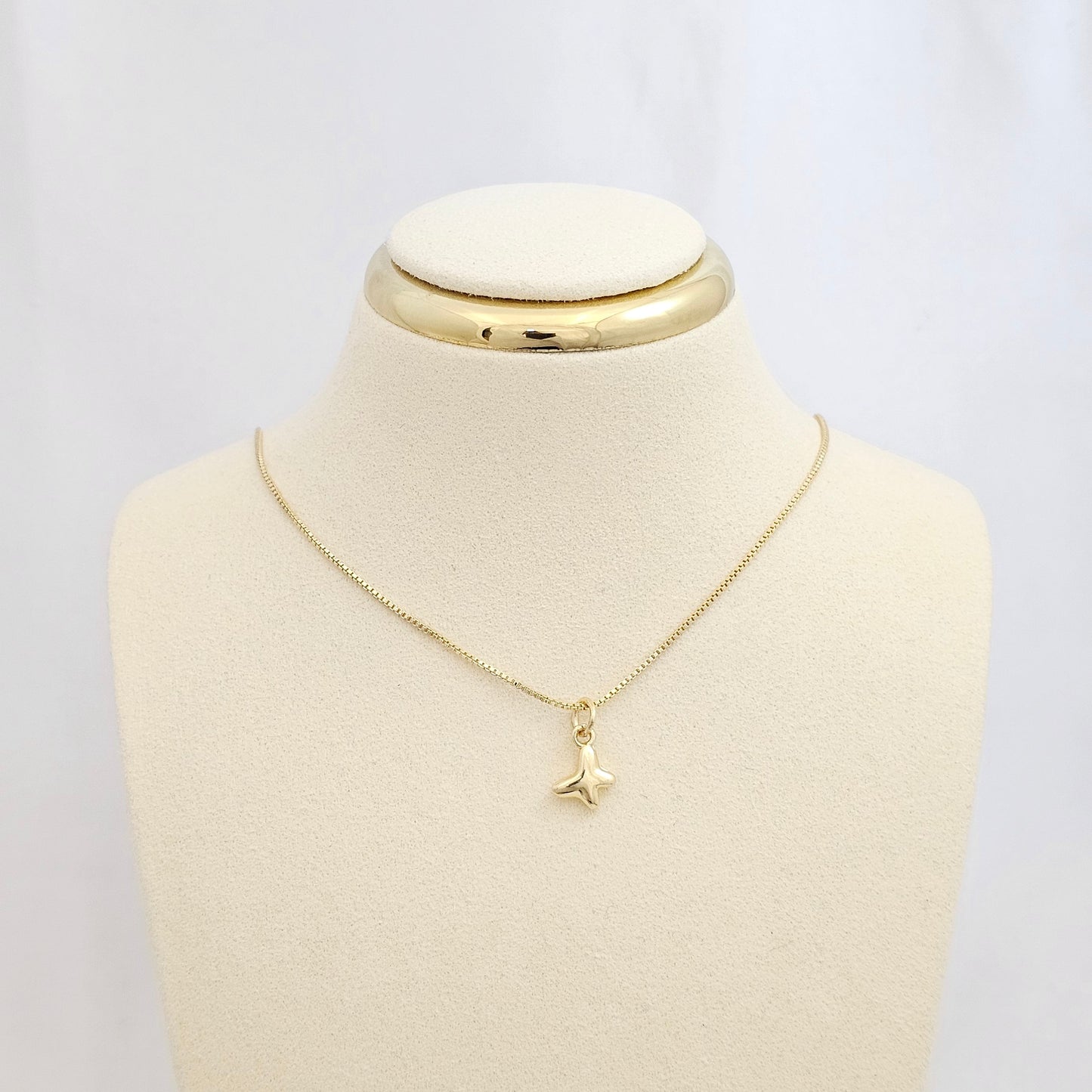 DIJE MINI MARIPOSA LISA DORADO RF K7086