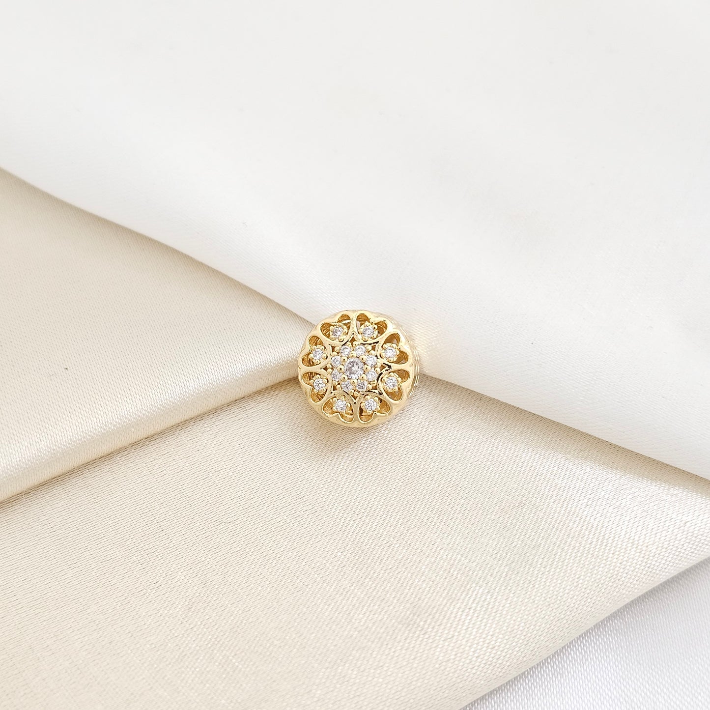 CHARM SEPARADOR CORAZONES LISOS DORADO RF K7743