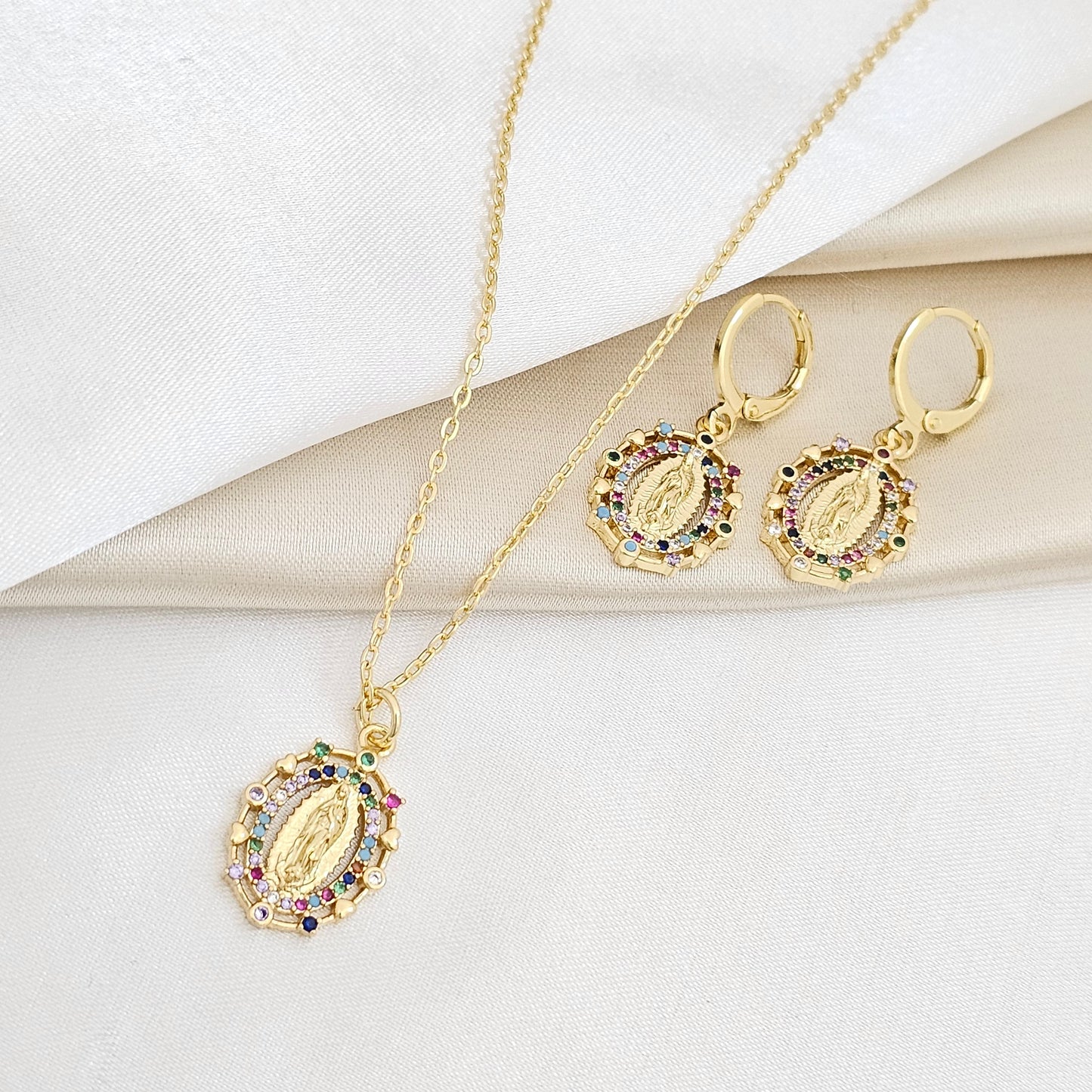 SET CADENA Y CANDONGA COLORS CON CIRCONES DORADO RF K6140