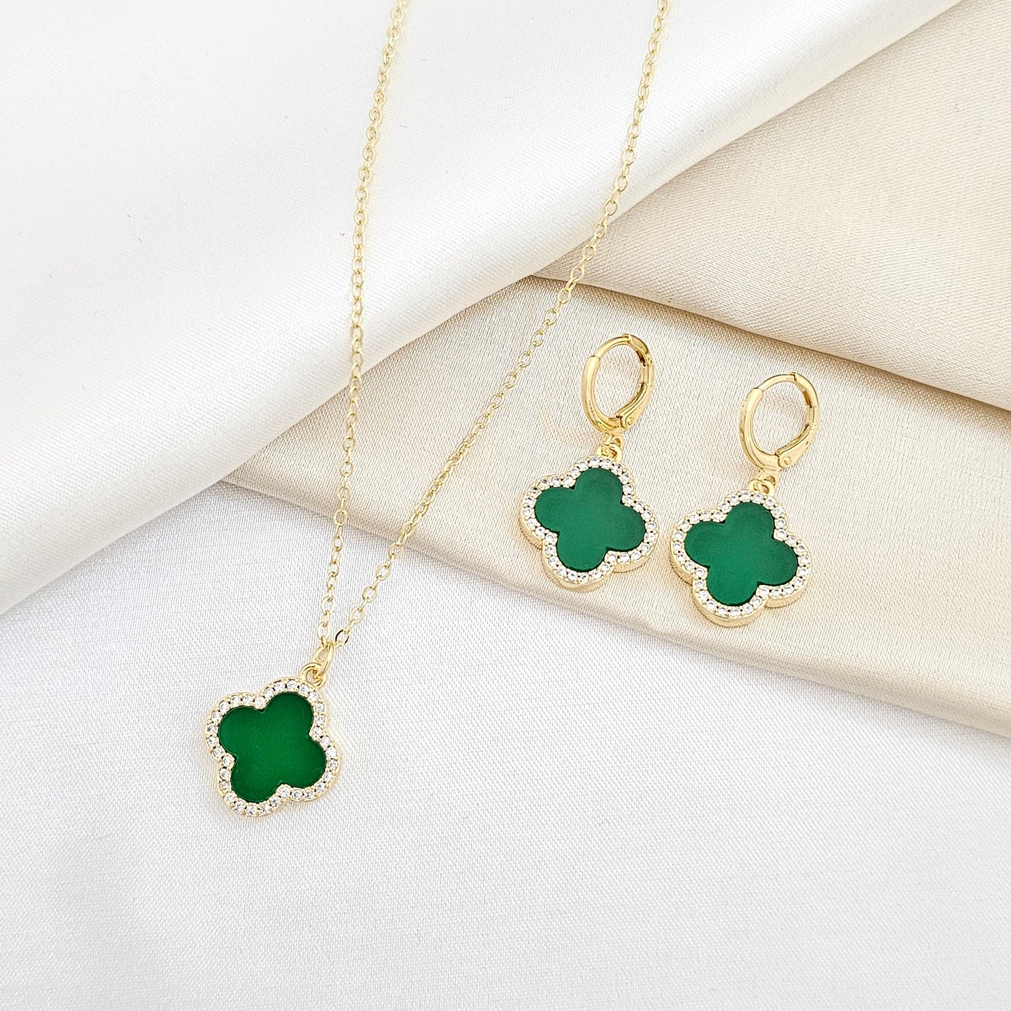 SET CADENA Y CANDONGA DORADO TREBOL VERDE RF K6243
