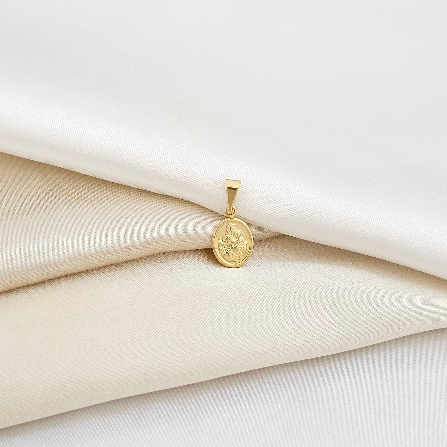 DIJE VIRGEN DEL CARMEN LAM18K-23105
