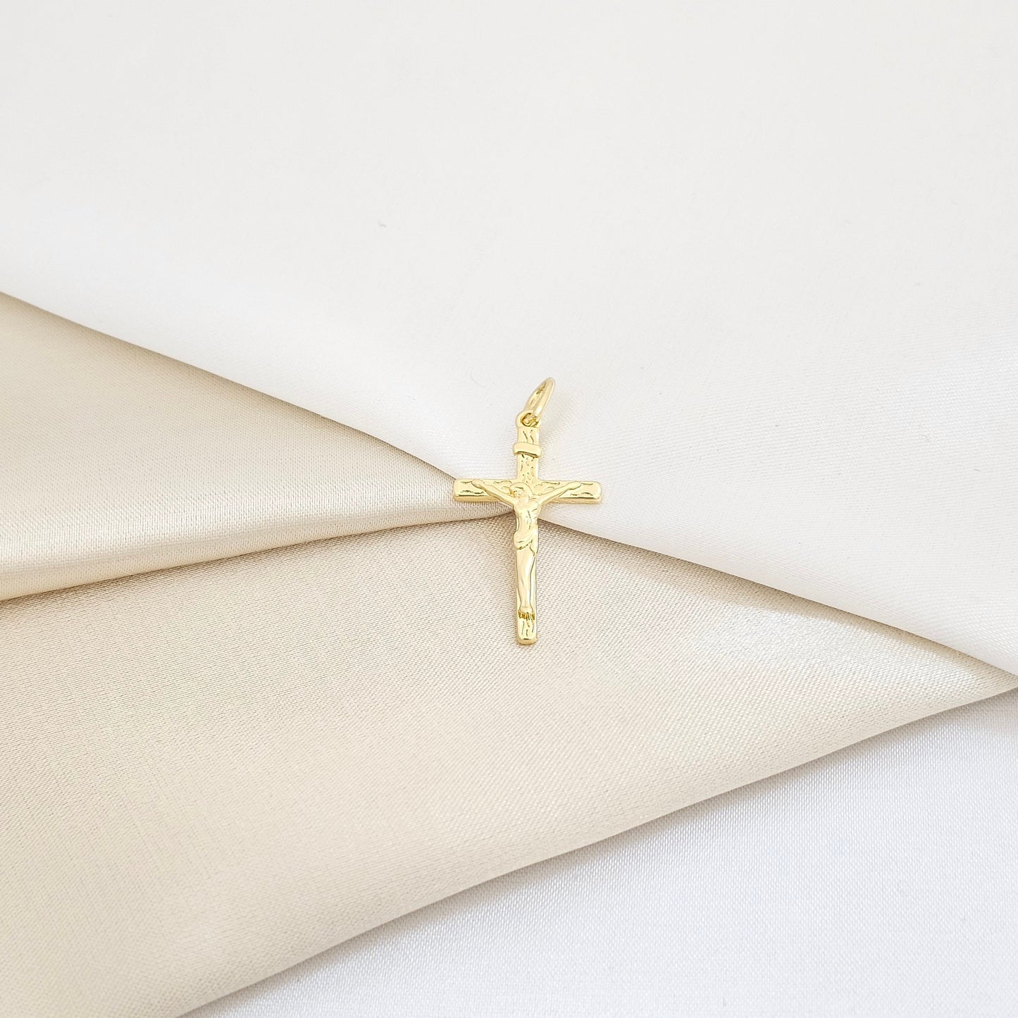 DIJE SANTA CRUZ M LAM 18K B/23320