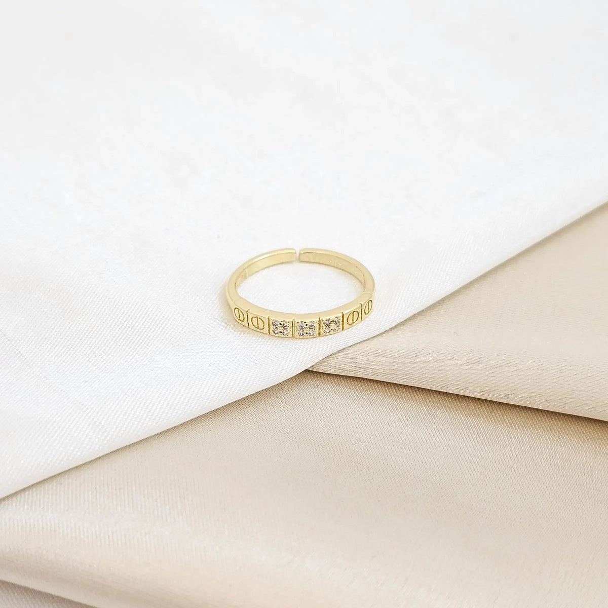 Anillo Ct Kingdom Ajustable Lam 18K Rf 13105 B/13105