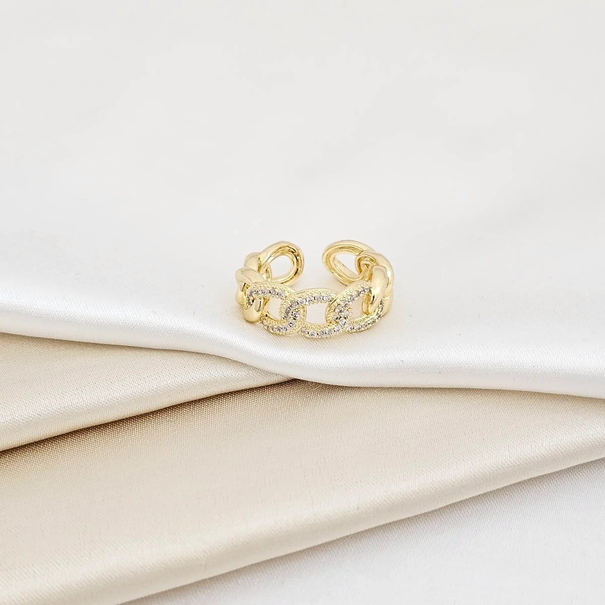 Anillo Cubano 8Mm Liso Y Con Circones Dorado Rf K6994