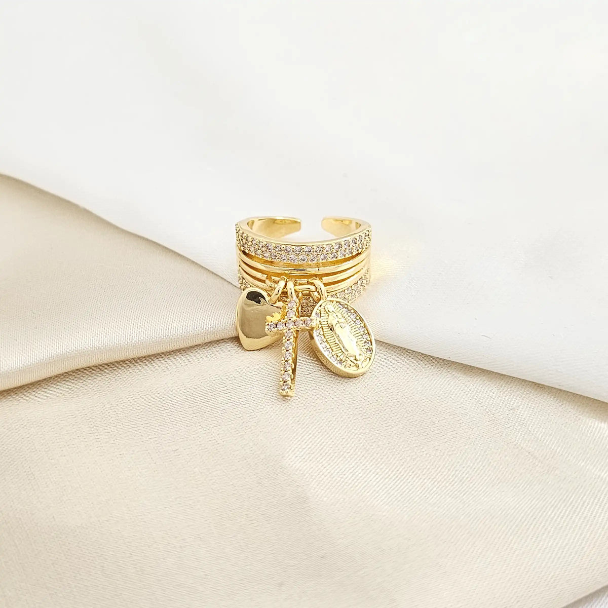 Anillo Lineas Con Cruz Corazon Y Virgen Dorado Rf K7817