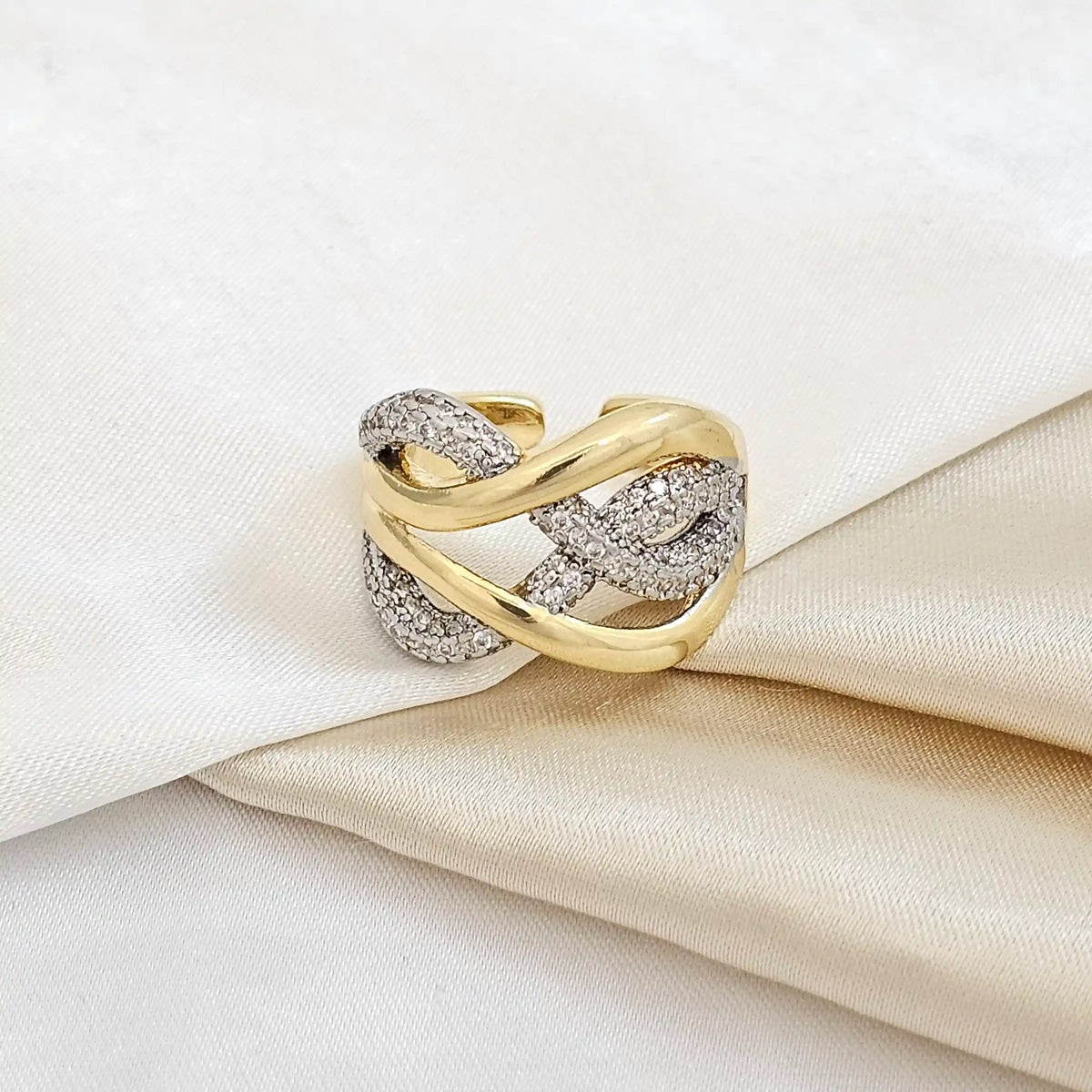 Anillo Lineas Enlazadas Dorado Y Plateado Rf K4999