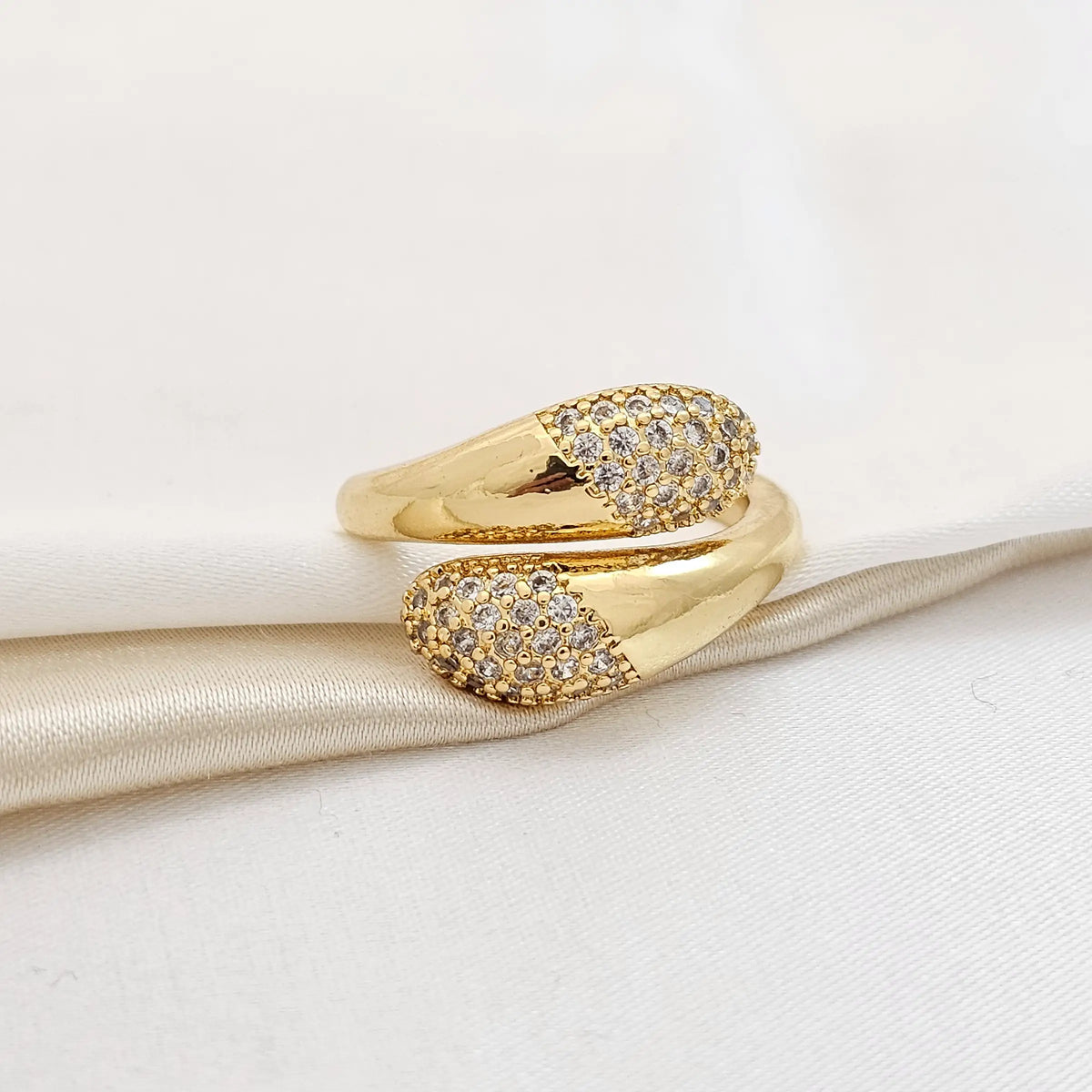 Anillo Serpiente Con Circones Dorado Rf K3778