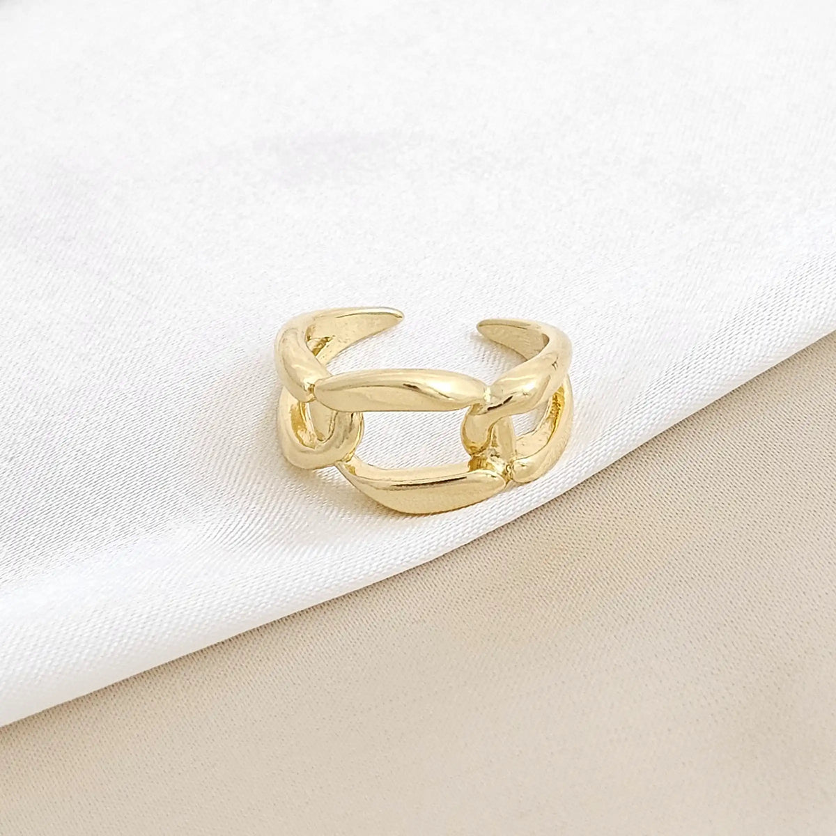 Anillo Tres Huecos Dorado Rf K3243