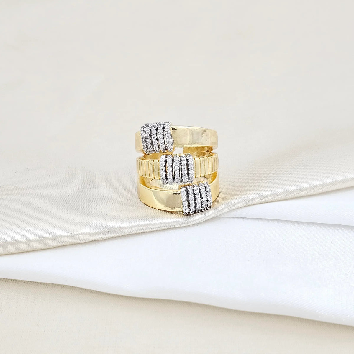 Anillo Tres Lineas Gruesas Dorado Circones Plateado Rf K5817