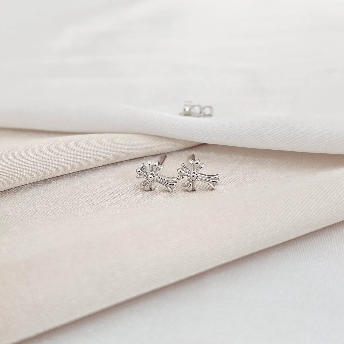 Aretas Topo Cruz Royale 7.5Mm Plata B/S/30053/Cont