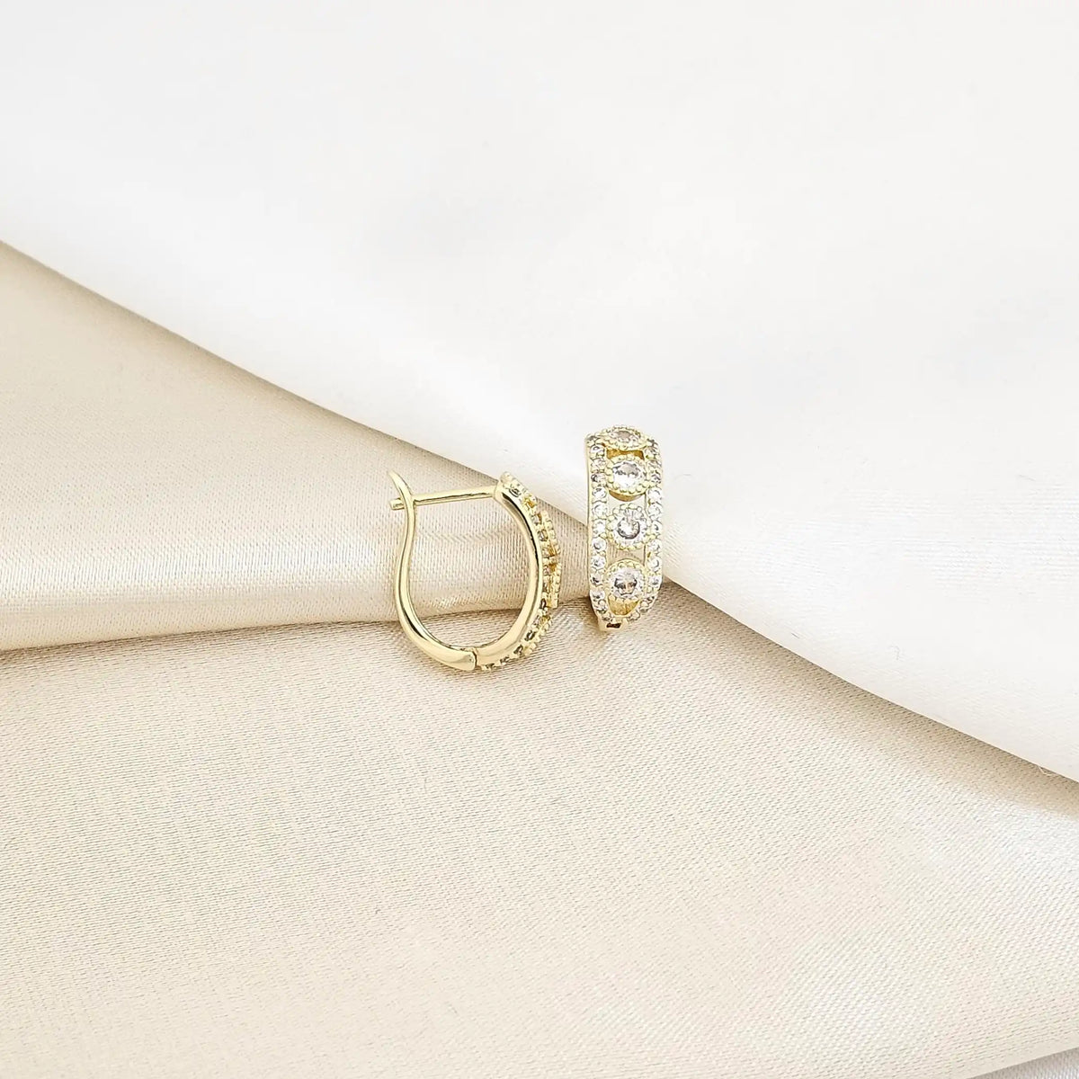 Arete Candonga Quartet Crystal 14Mm Lam 18K B/30024