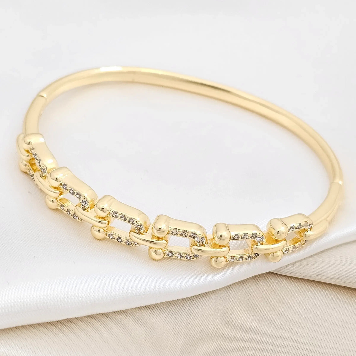 Brazalete Eslabones Elegantes Circones Dorado Rf K6355