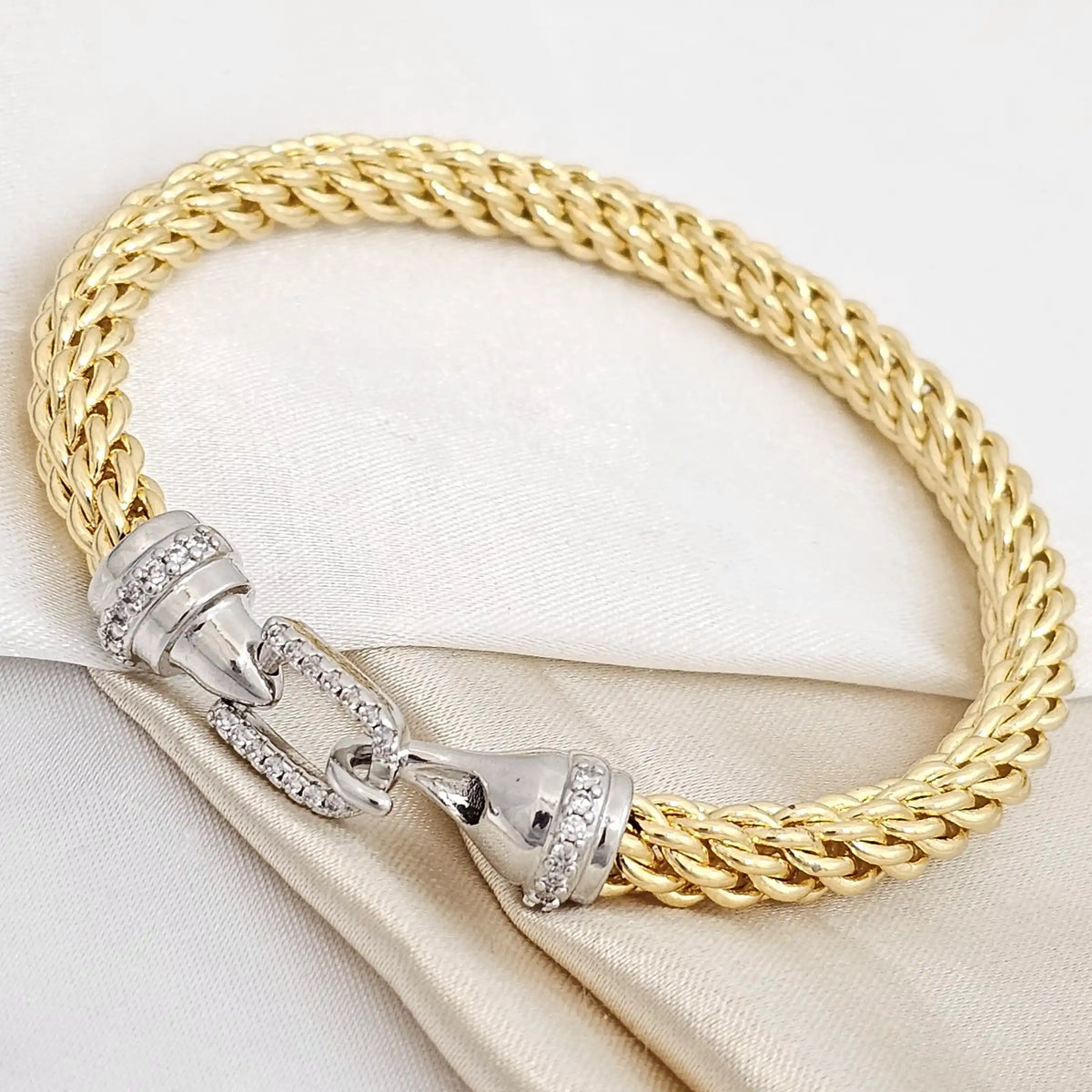 Brazalete Lazos Dorado Gancho Plateado Rf K5276