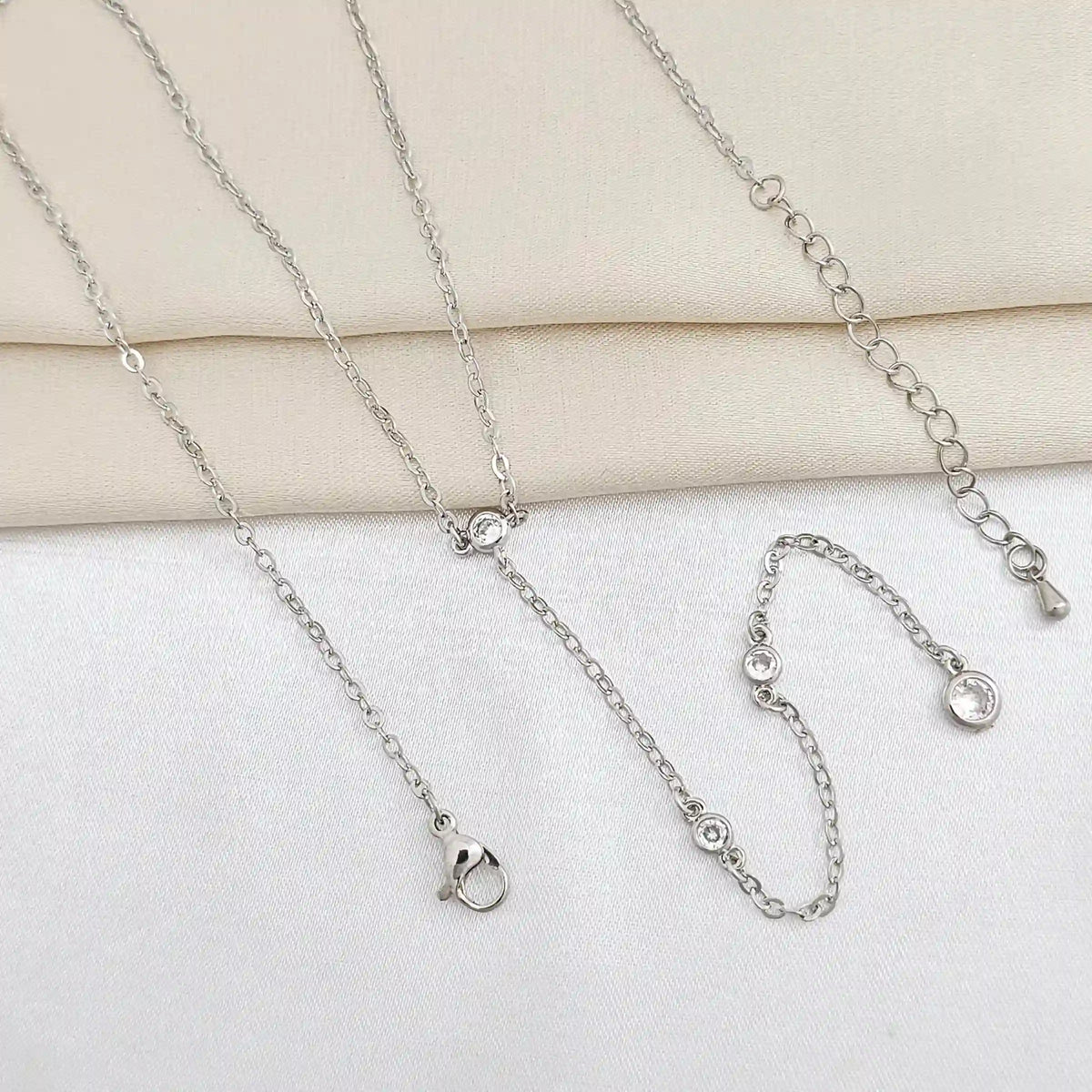 Cadena 4 Circones Cristal Con Extensor Plateado Rf K8359