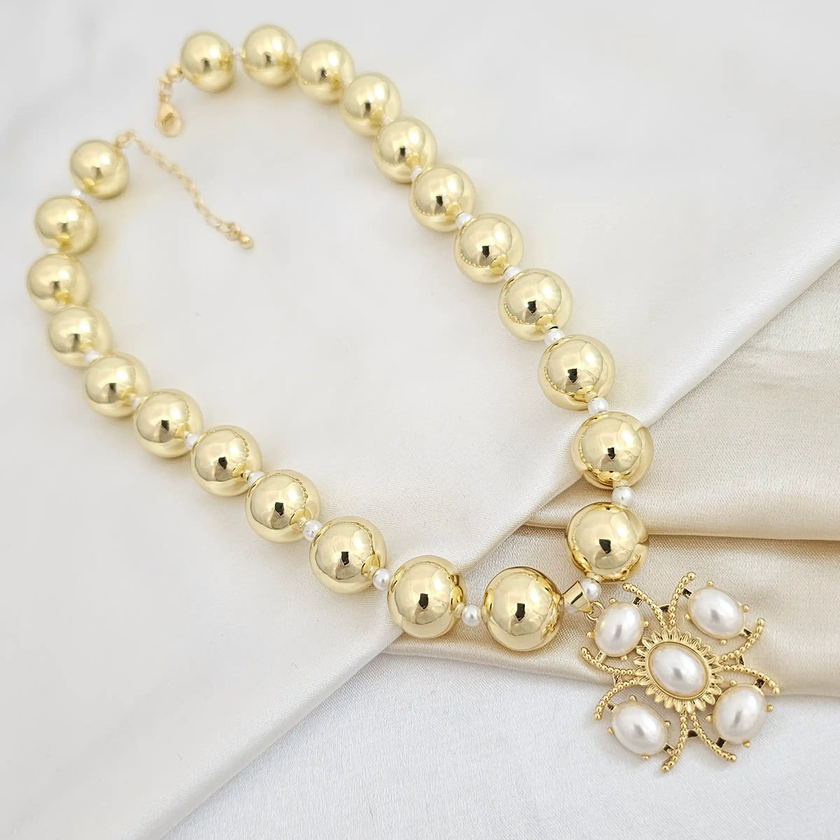 Cadena Balines Grandes Y Perlas Pequeñas Dorado Rf K4969