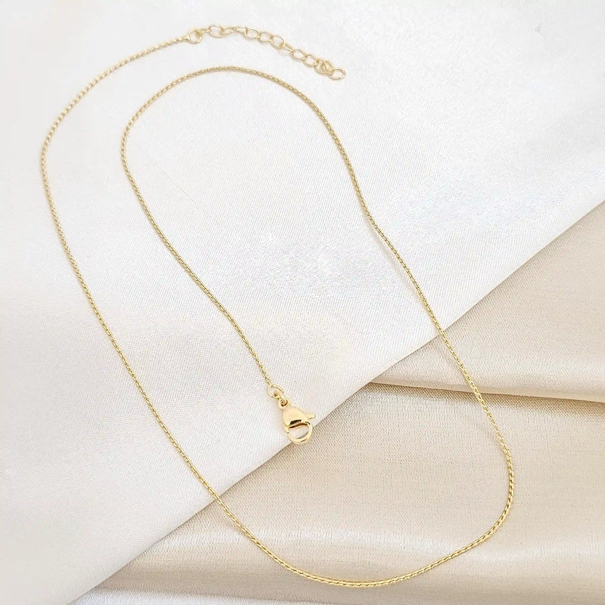Cadena Enlazada 1Mm Delgada Con Extensor Dorado Rf K7557