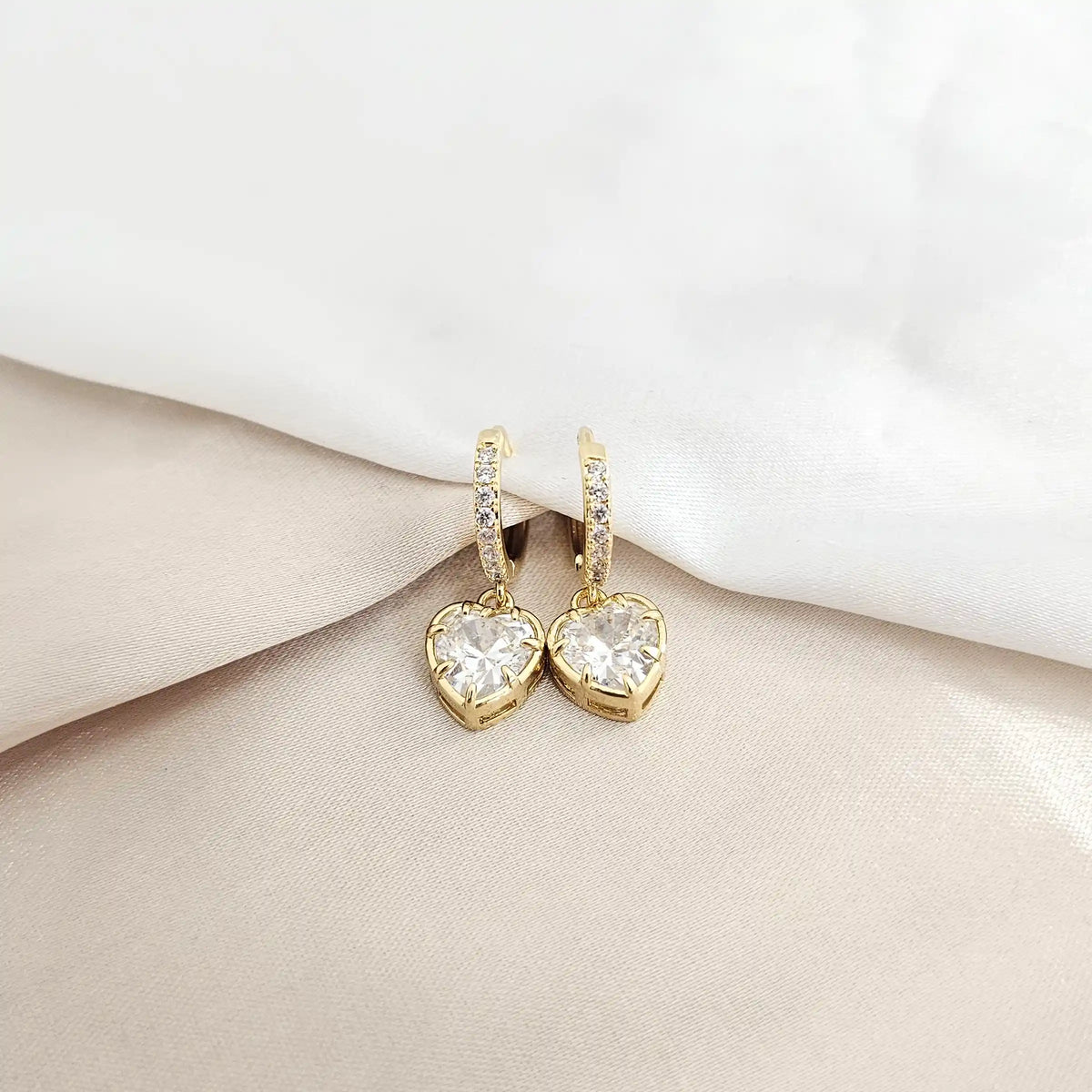 Candonga Circón Corazón Cristal Dorado Rf K8157