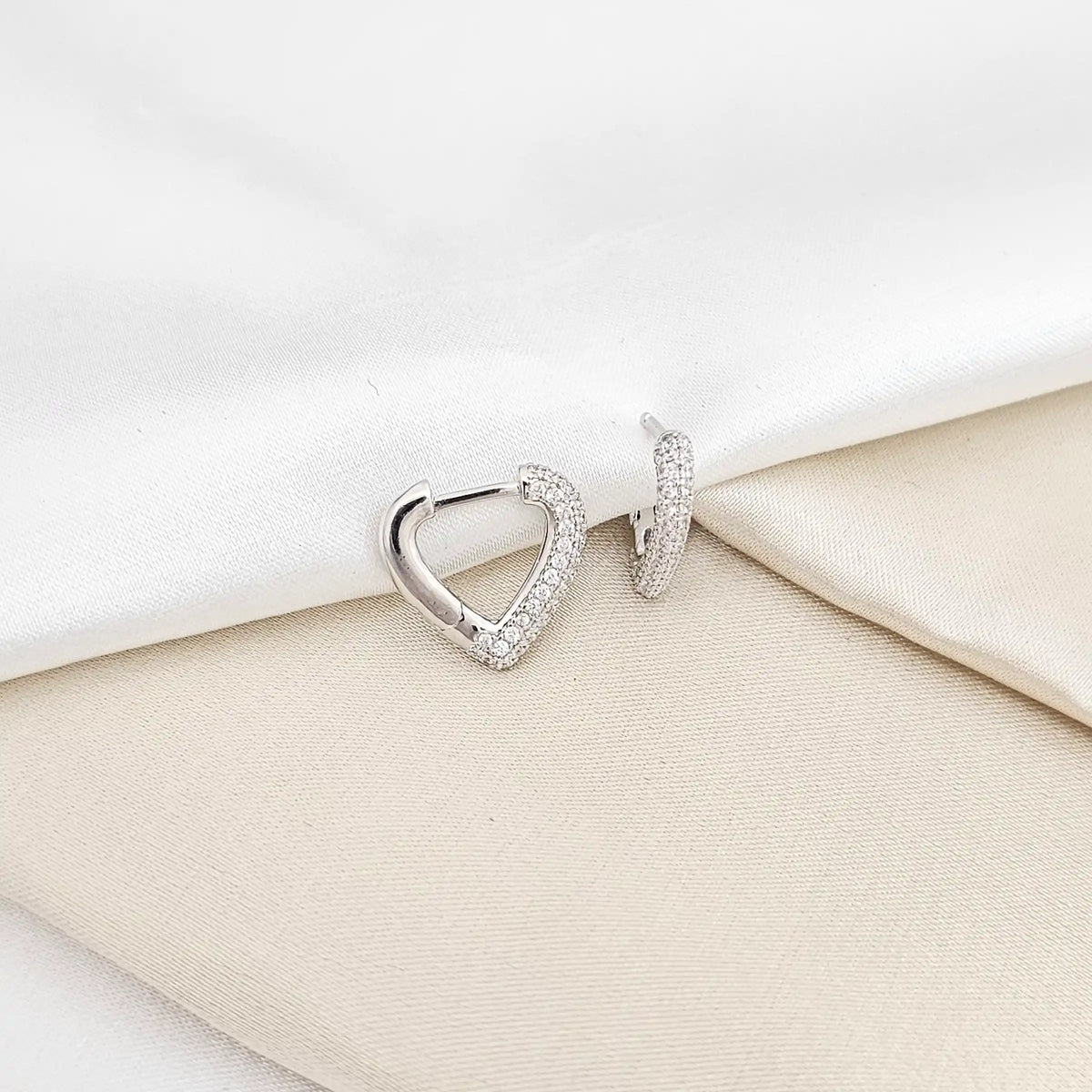 Candonga Corazon Pequeño Circones Plateado Rf K6604