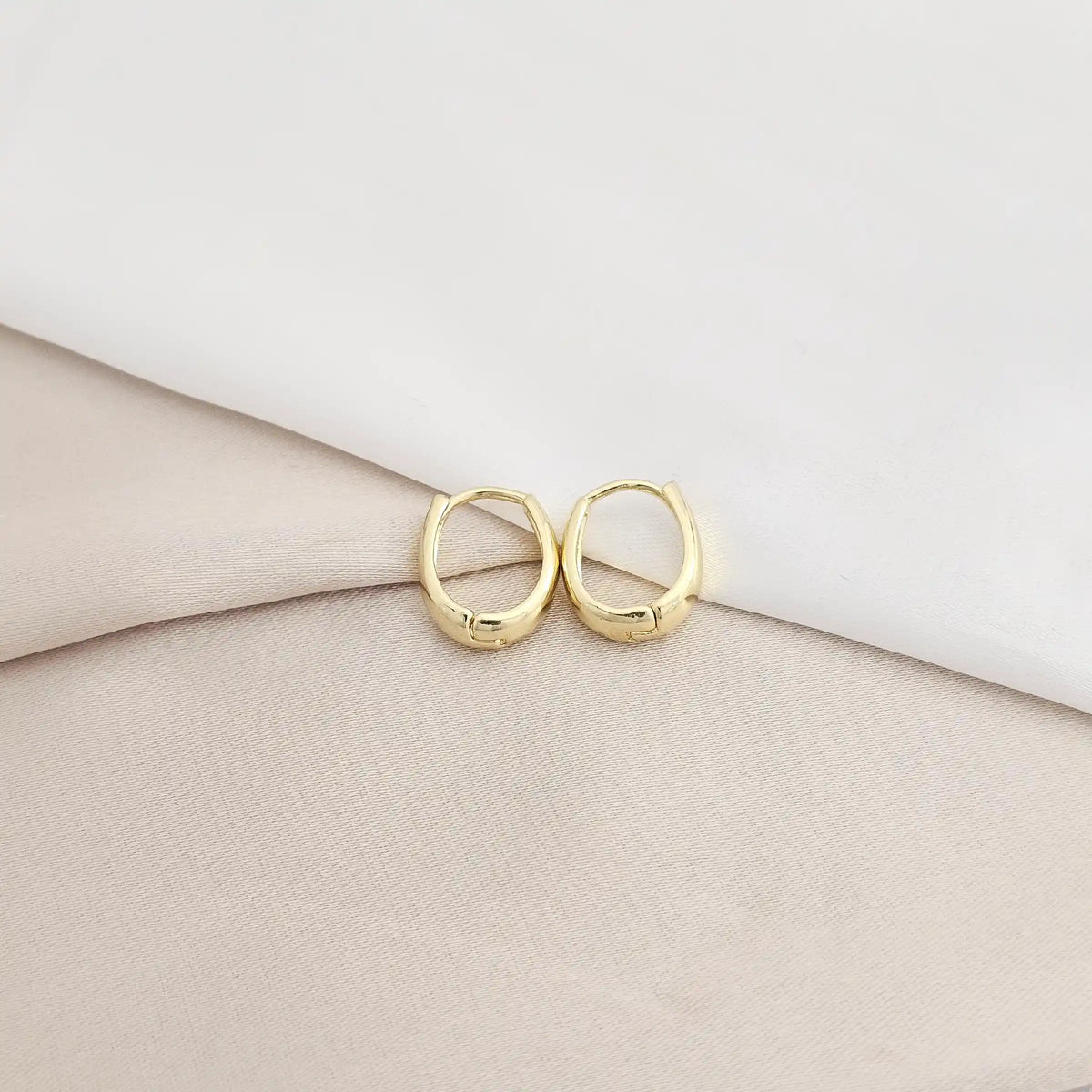 Candonga Lisa 12Mm Ovalada Dorado Rf K7977