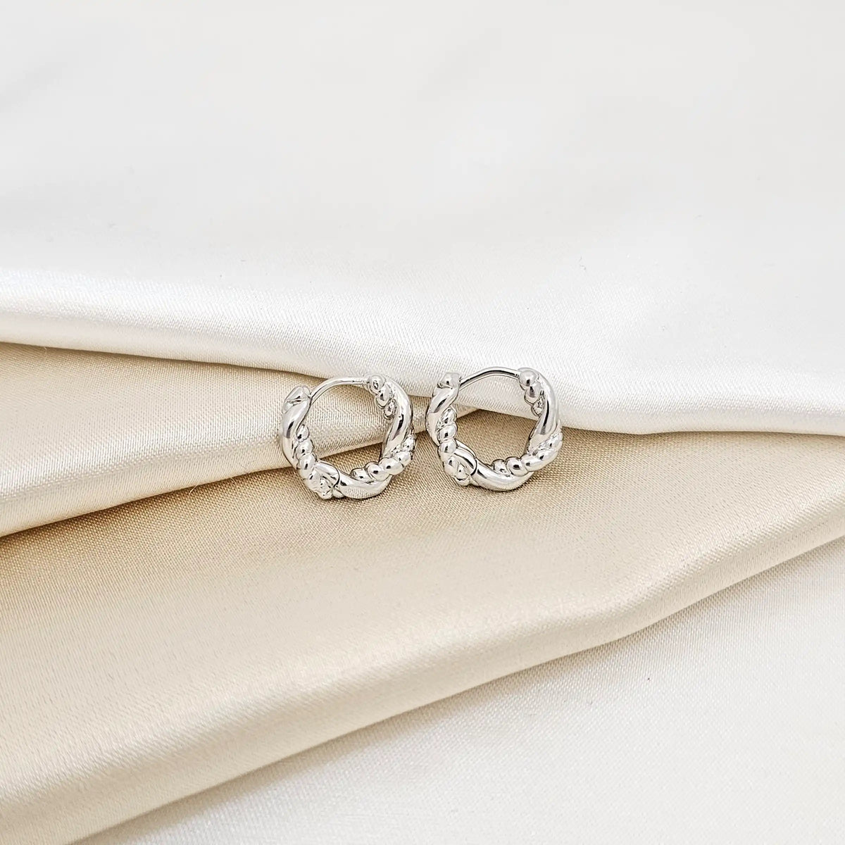 Candonga Lisa Trenzada 15Mm Plateado Rf K7071