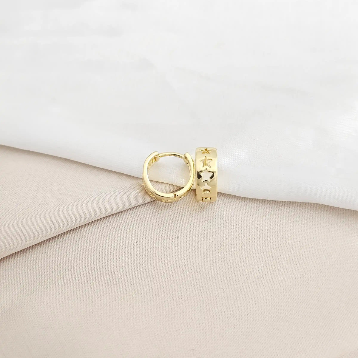 Candonga Mini Estrellas Estampadas Dorado Rf K8007