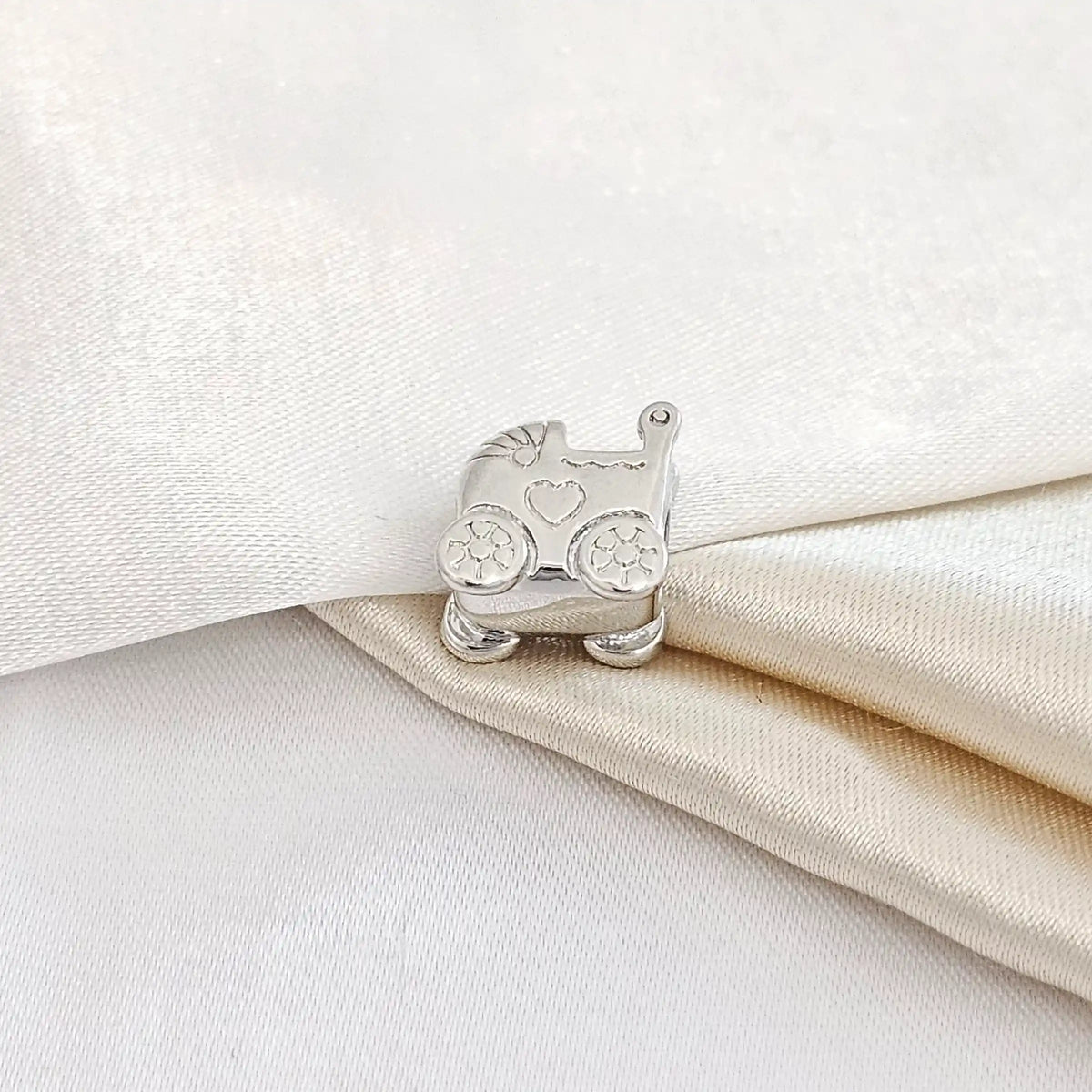 Charm Coche De Bebe Plateado Rf K5039