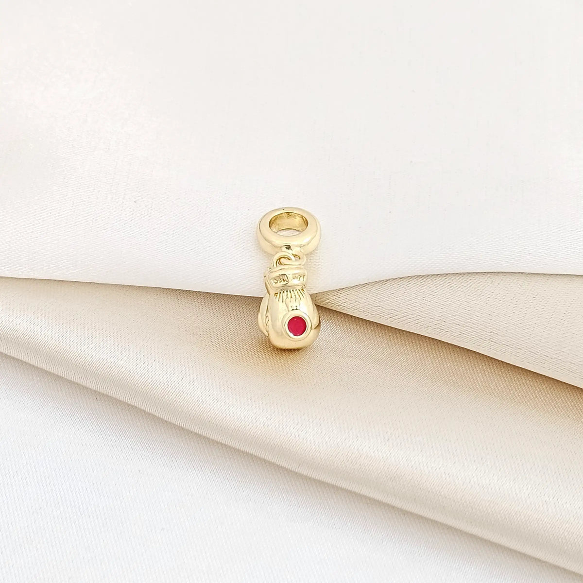 Charm Guante De Boxeo Dorado Con Rojo Rf K5732