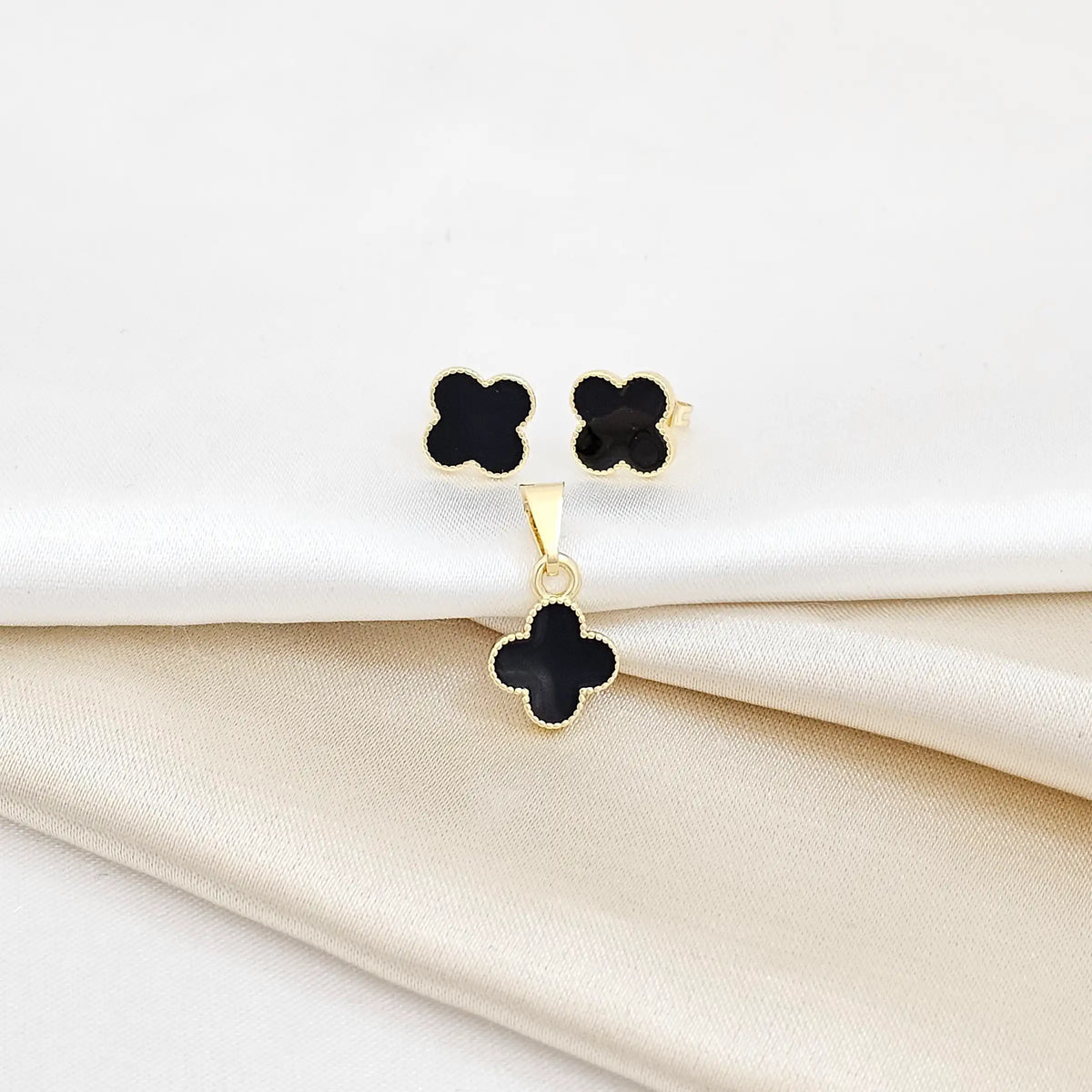 Conjunto Clover Negro 1 Cm Rf B/63003
