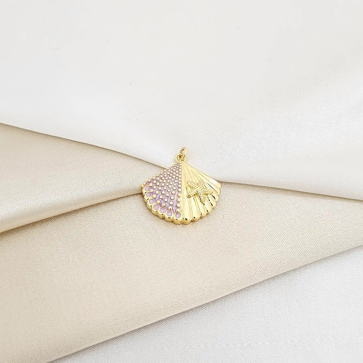 Dije Concha Y Estrella De Mar Lila Y Dorado Rf K7140