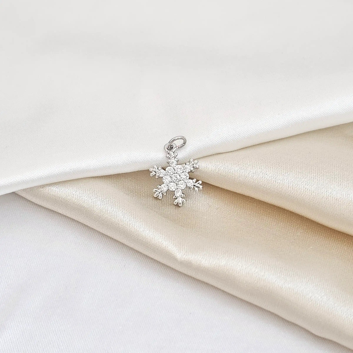 Dije Copo De Nieve Circones Plateado Rf K4912